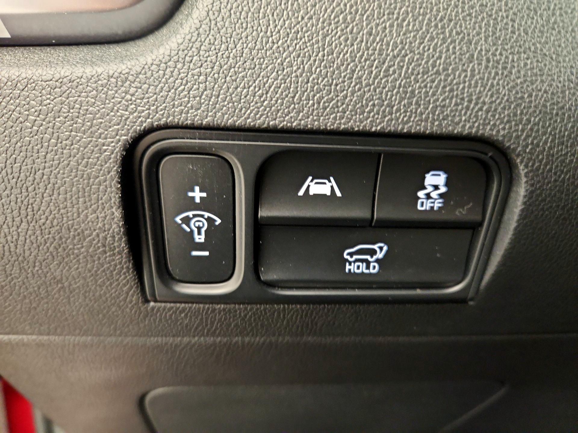 Thumbnail: 2023 Kia Sorento - 13