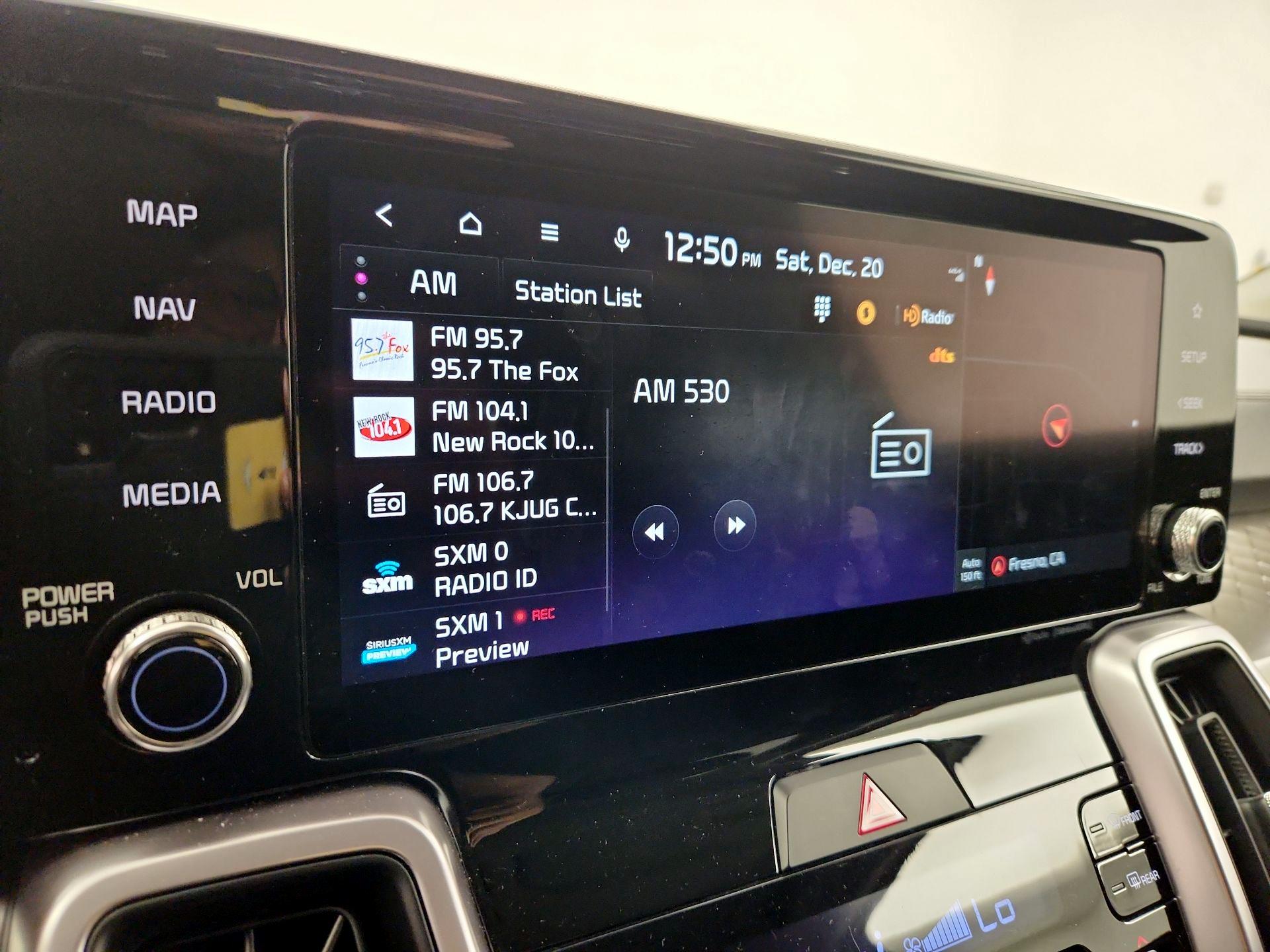 Thumbnail: 2023 Kia Sorento - 16