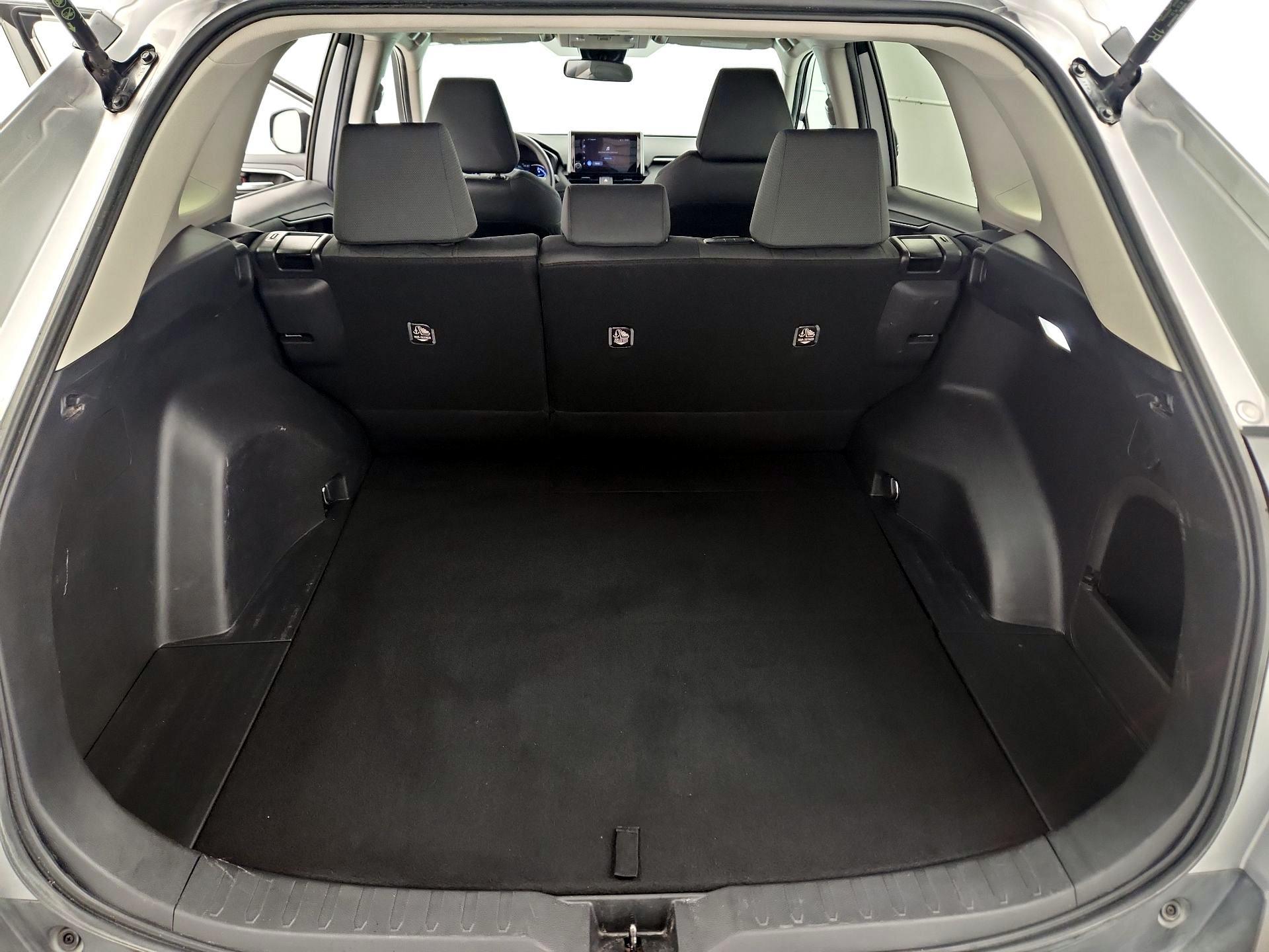 Thumbnail: 2023 Toyota RAV4 - 20