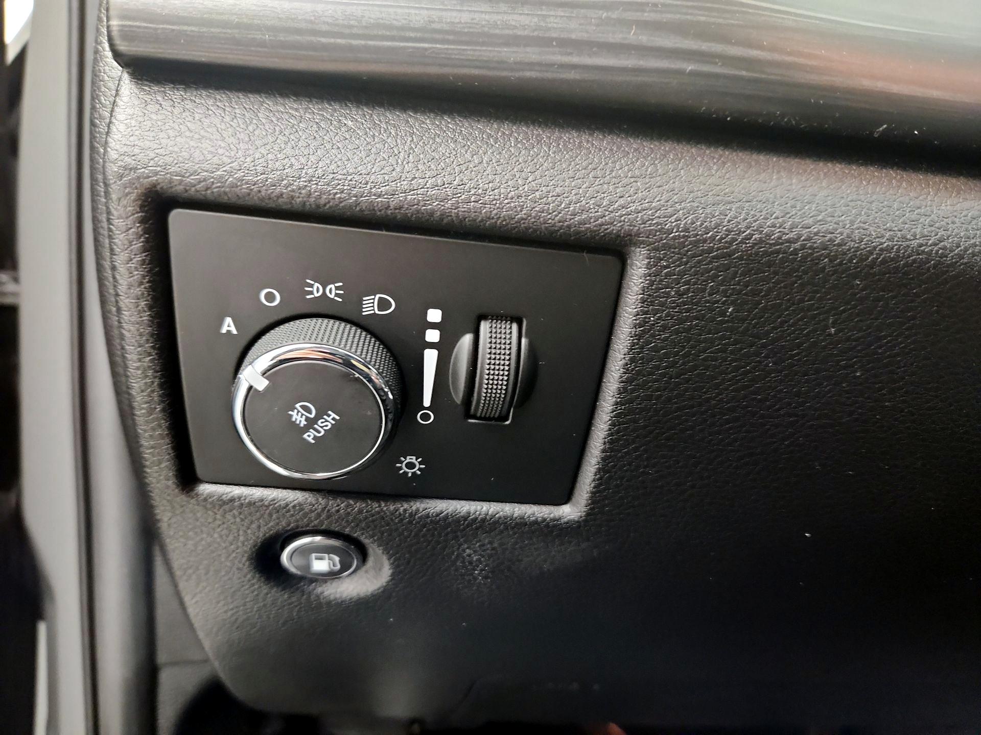 Thumbnail: 2020 Jeep Grand Cherokee - 13