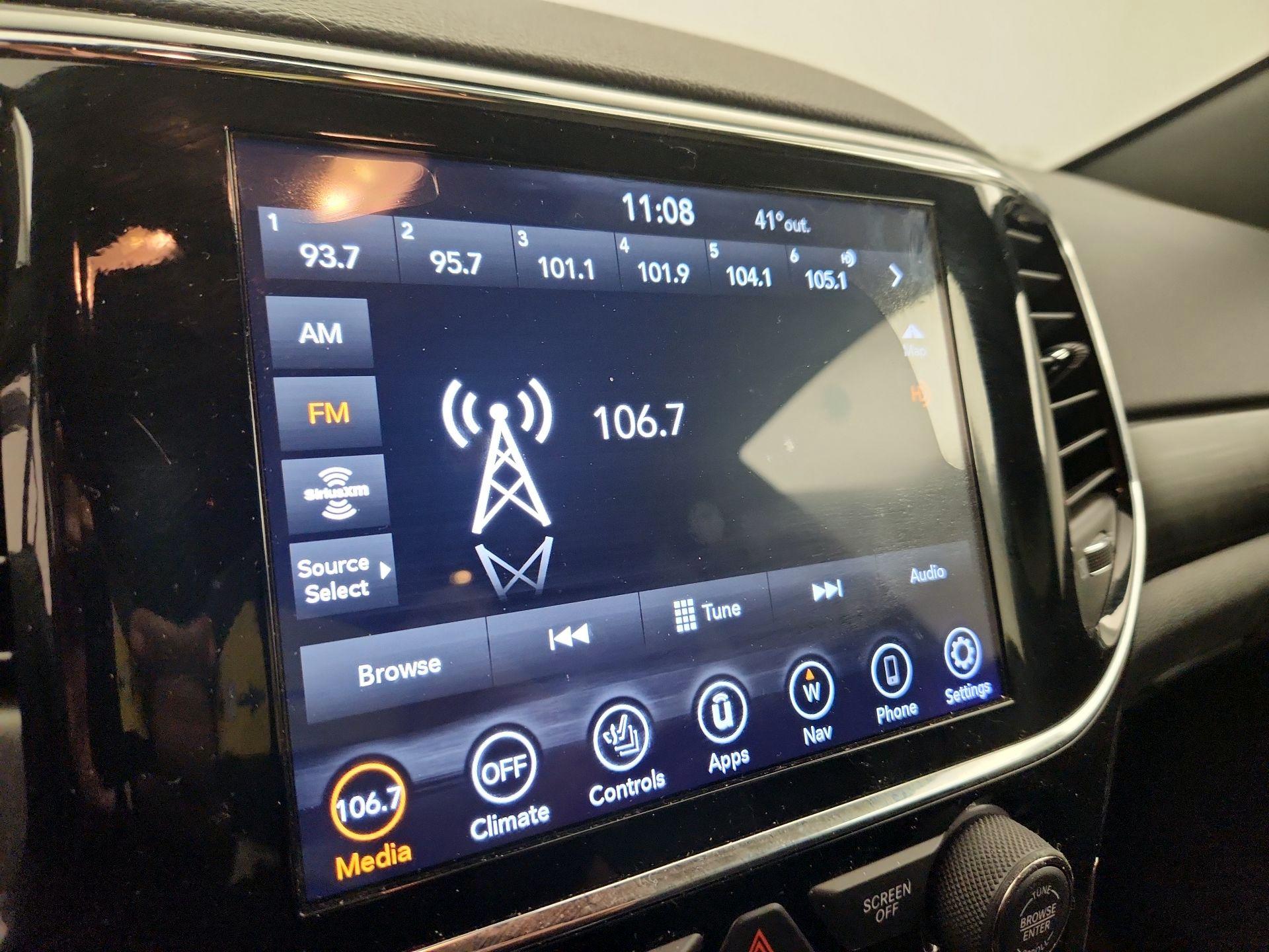 Thumbnail: 2020 Jeep Grand Cherokee - 16