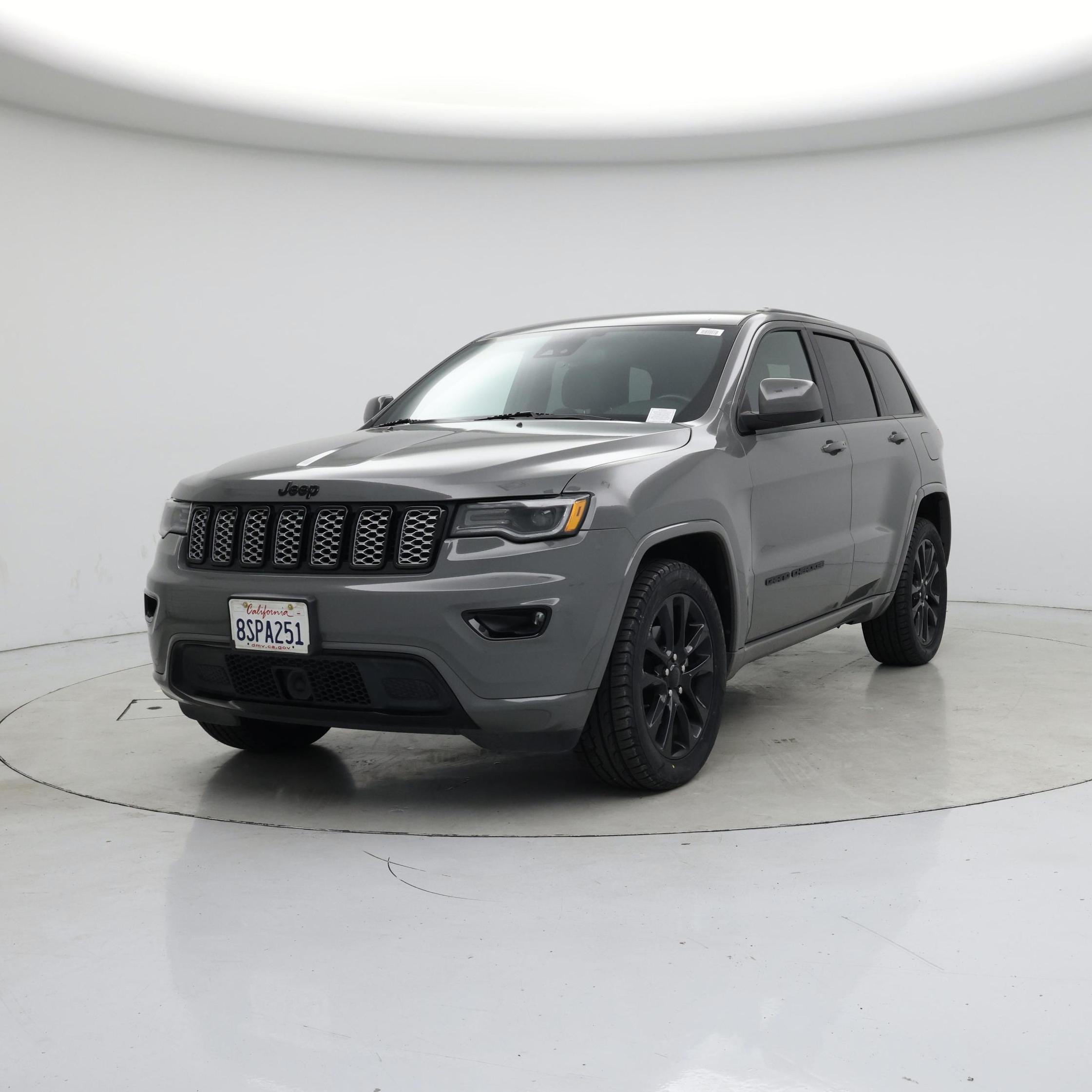 Thumbnail: 2020 Jeep Grand Cherokee - 4