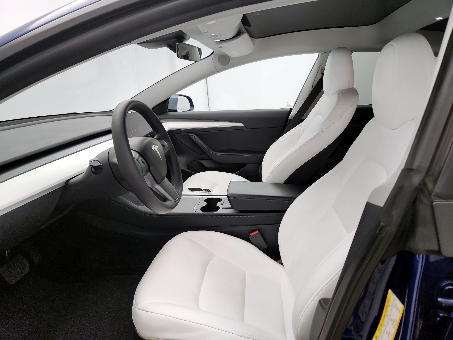 Thumbnail: 2023 Tesla Model 3 - 11