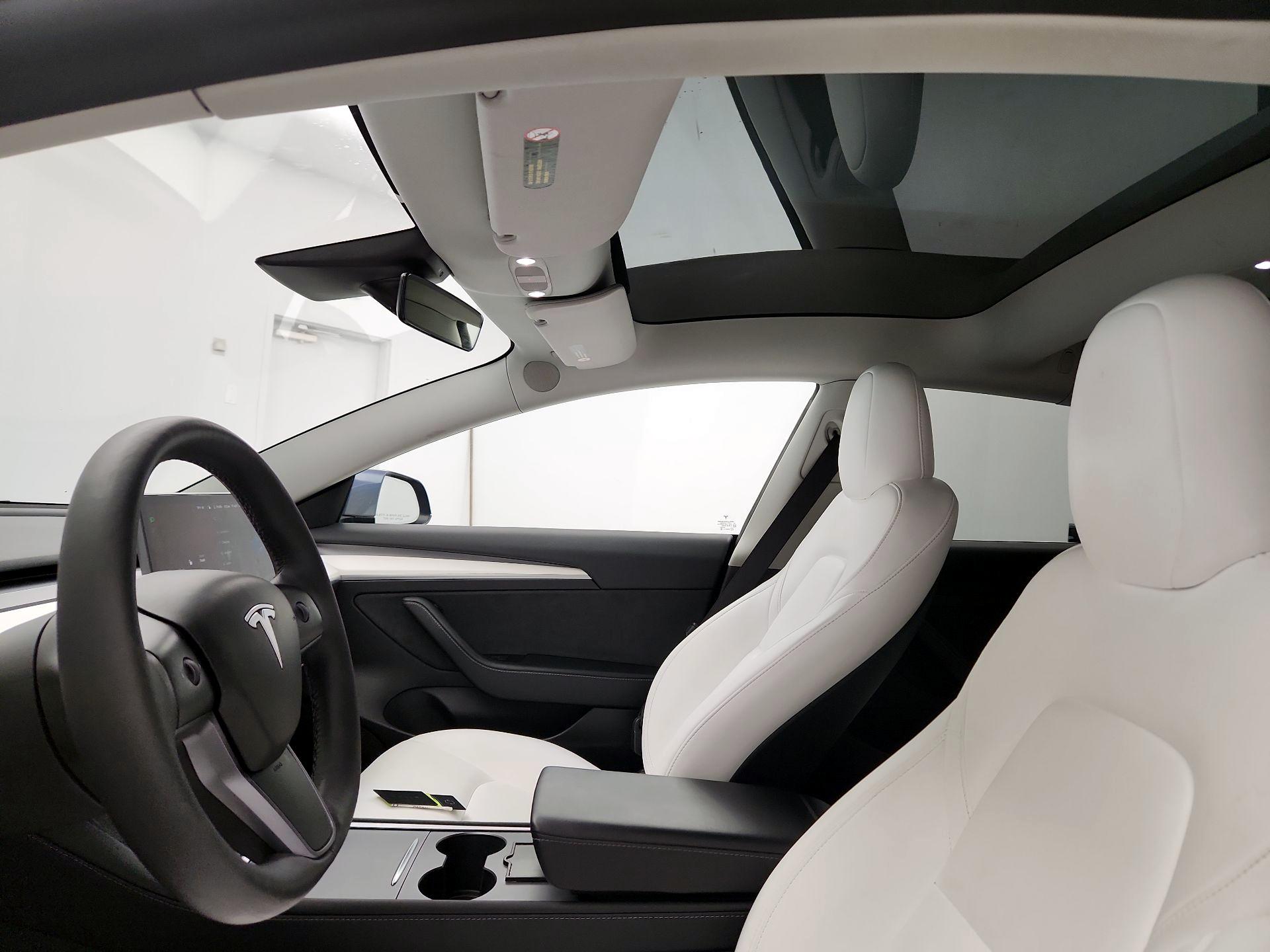 Thumbnail: 2023 Tesla Model 3 - 18