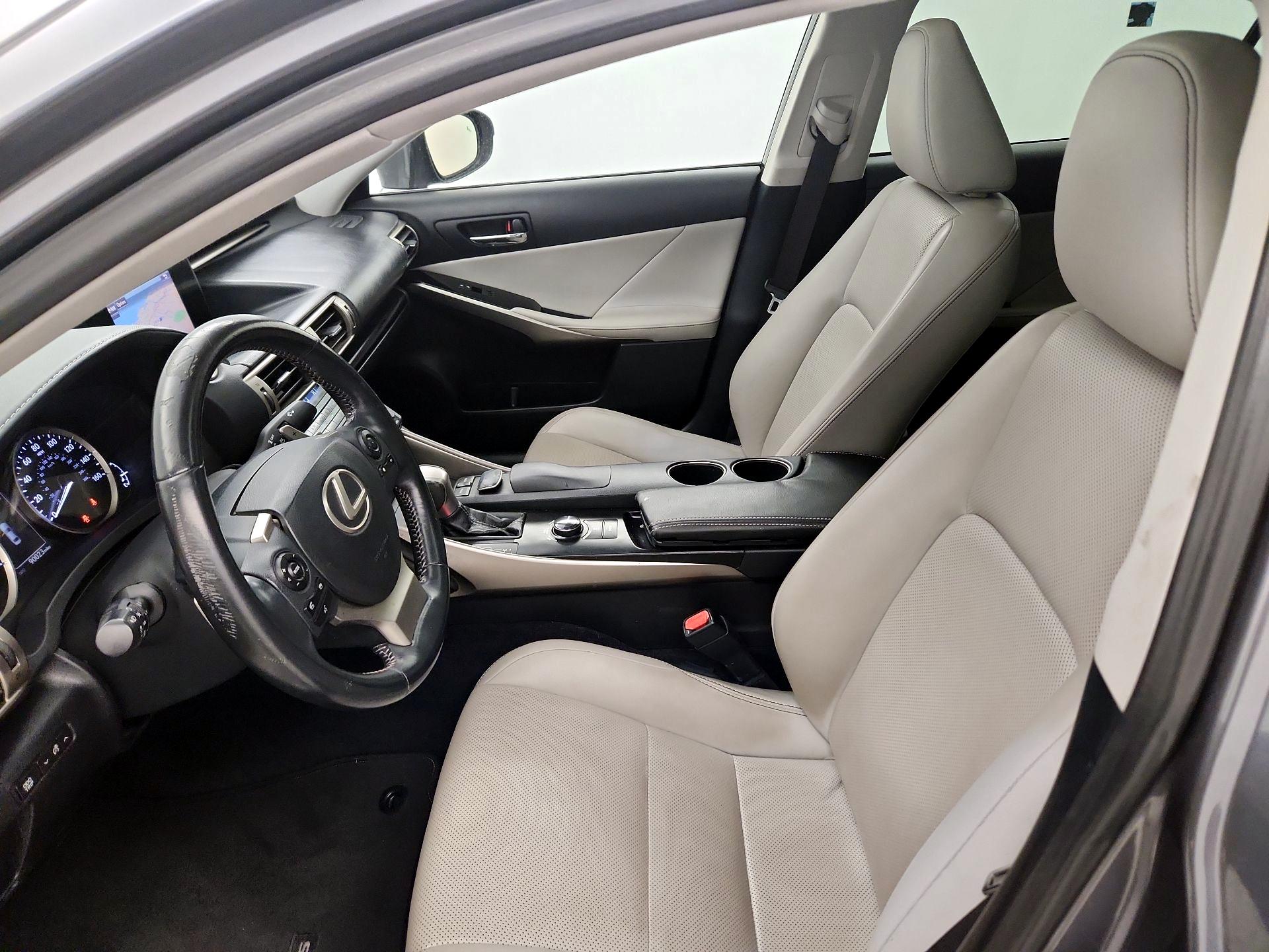 Thumbnail: 2014 Lexus IS - 11