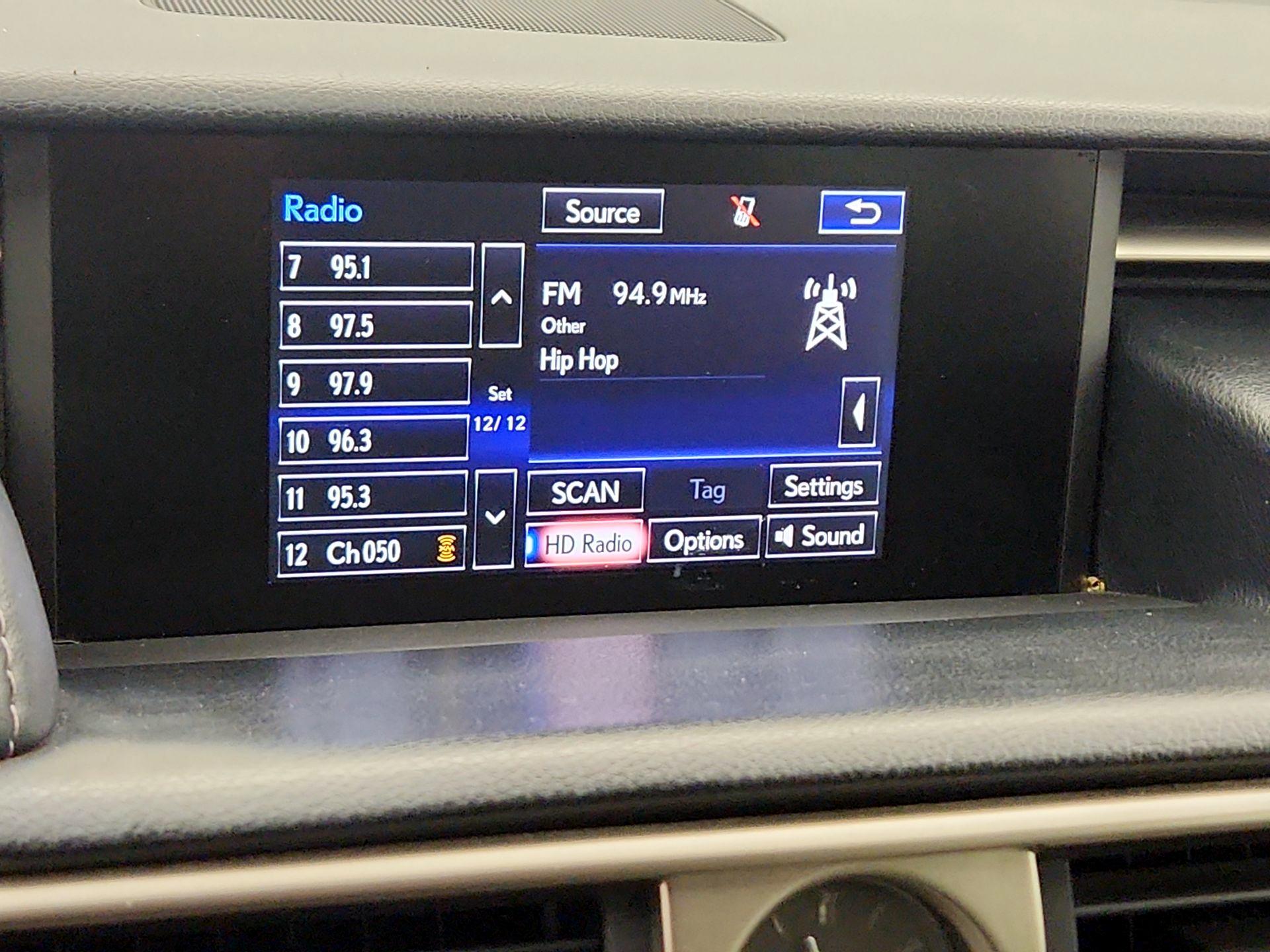 Thumbnail: 2014 Lexus IS - 16