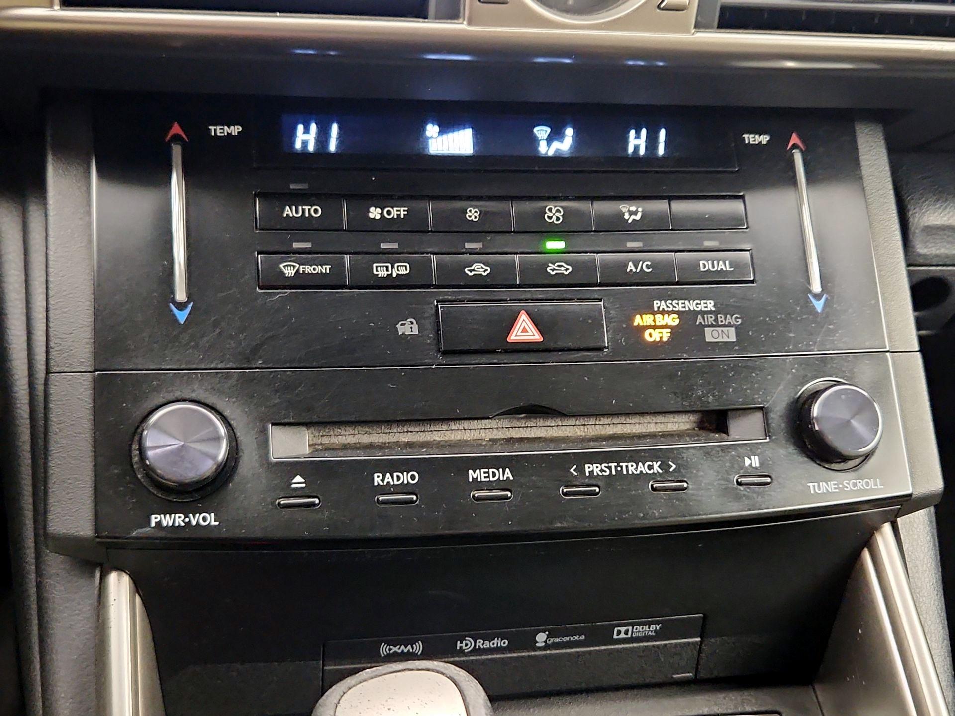 Thumbnail: 2014 Lexus IS - 17