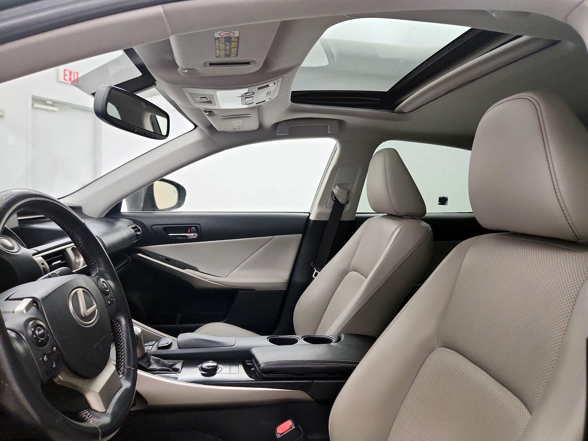 Thumbnail: 2014 Lexus IS - 20