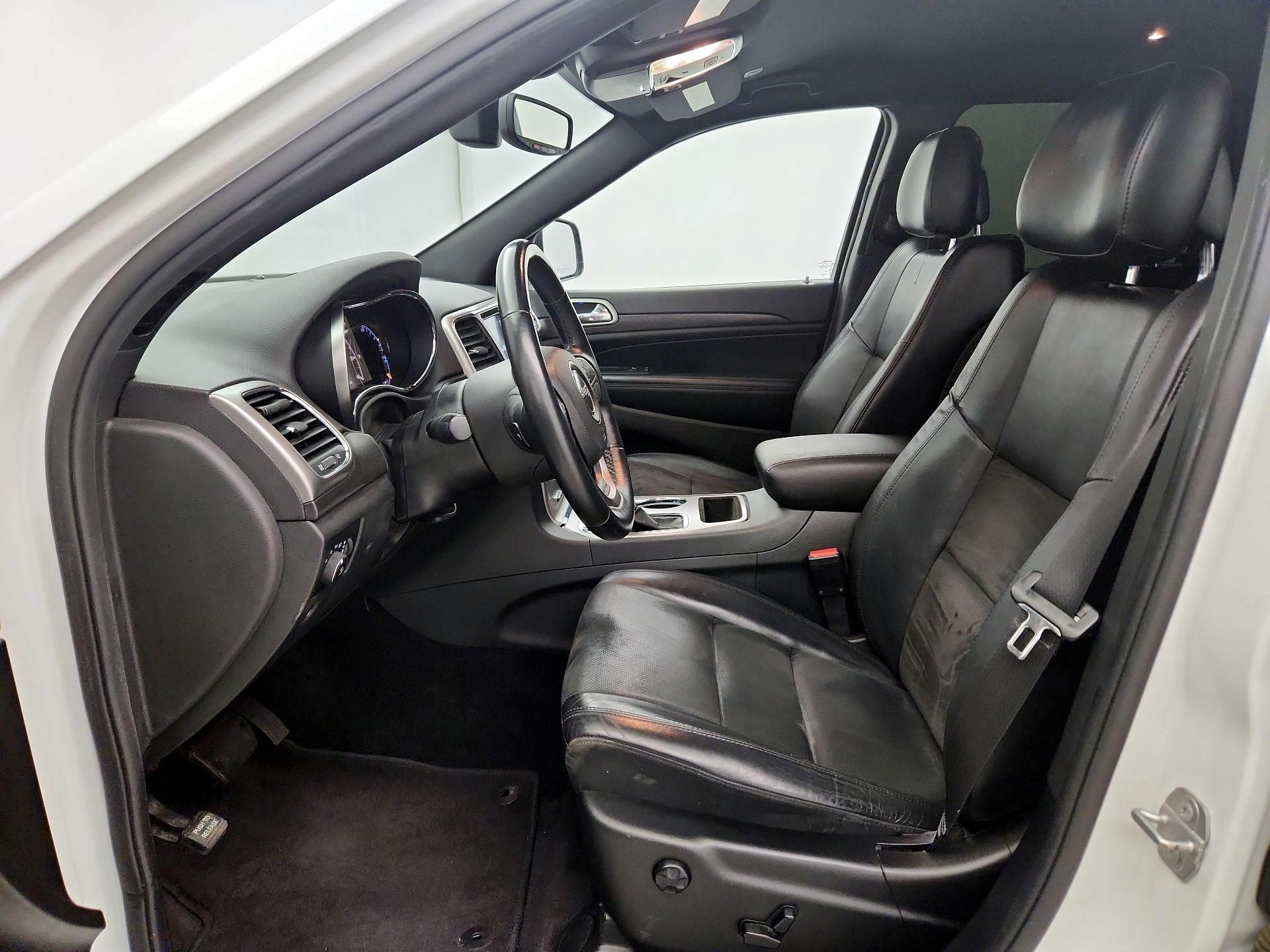 Thumbnail: 2018 Jeep Grand Cherokee - 11