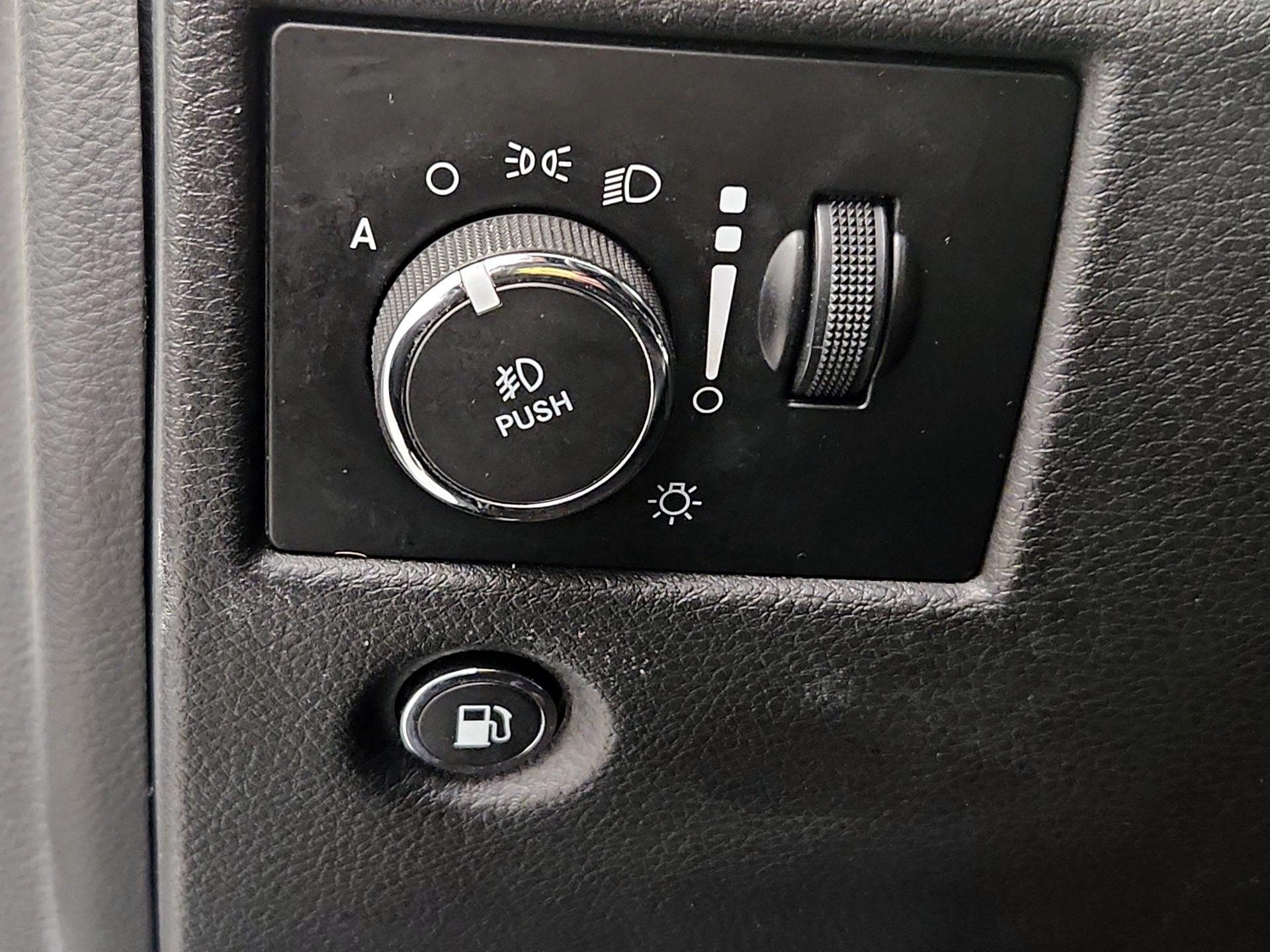 Thumbnail: 2018 Jeep Grand Cherokee - 13