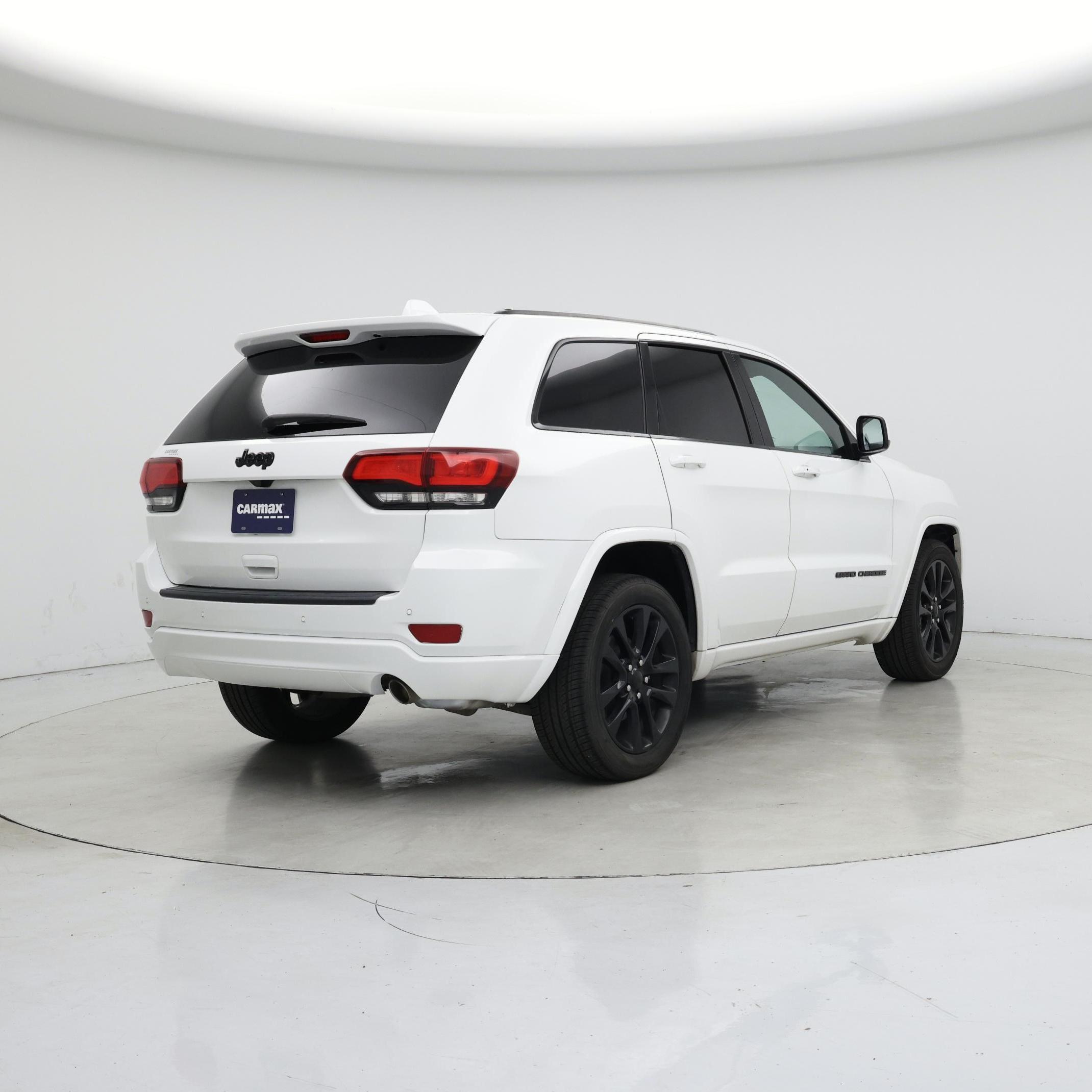 Thumbnail: 2018 Jeep Grand Cherokee - 8