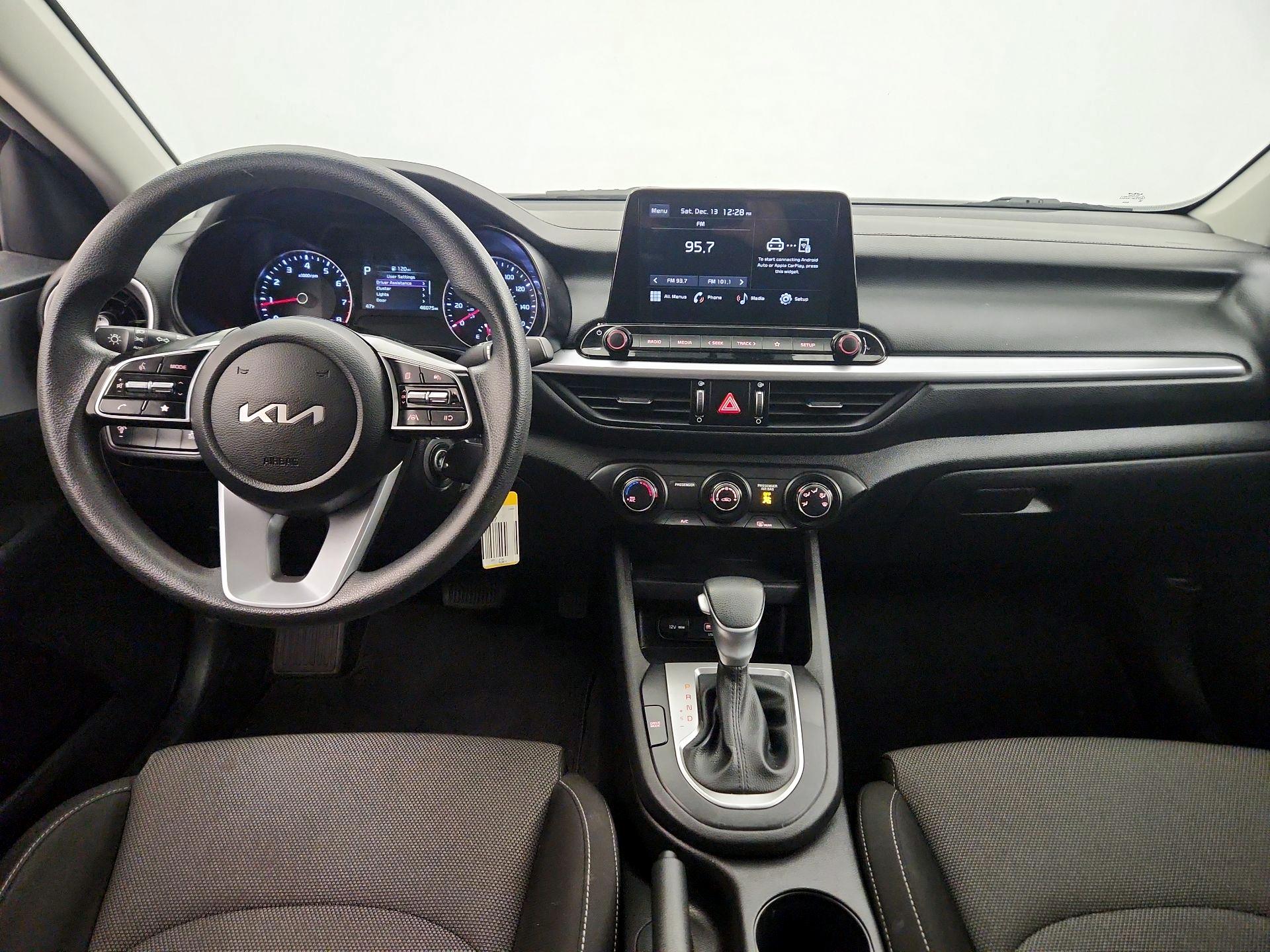 Thumbnail: 2023 Kia Forte - 9