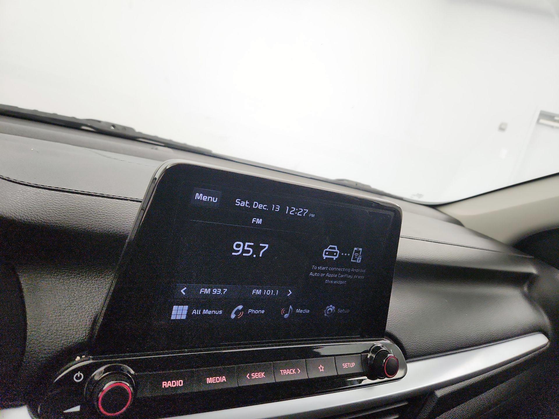 Thumbnail: 2023 Kia Forte - 15