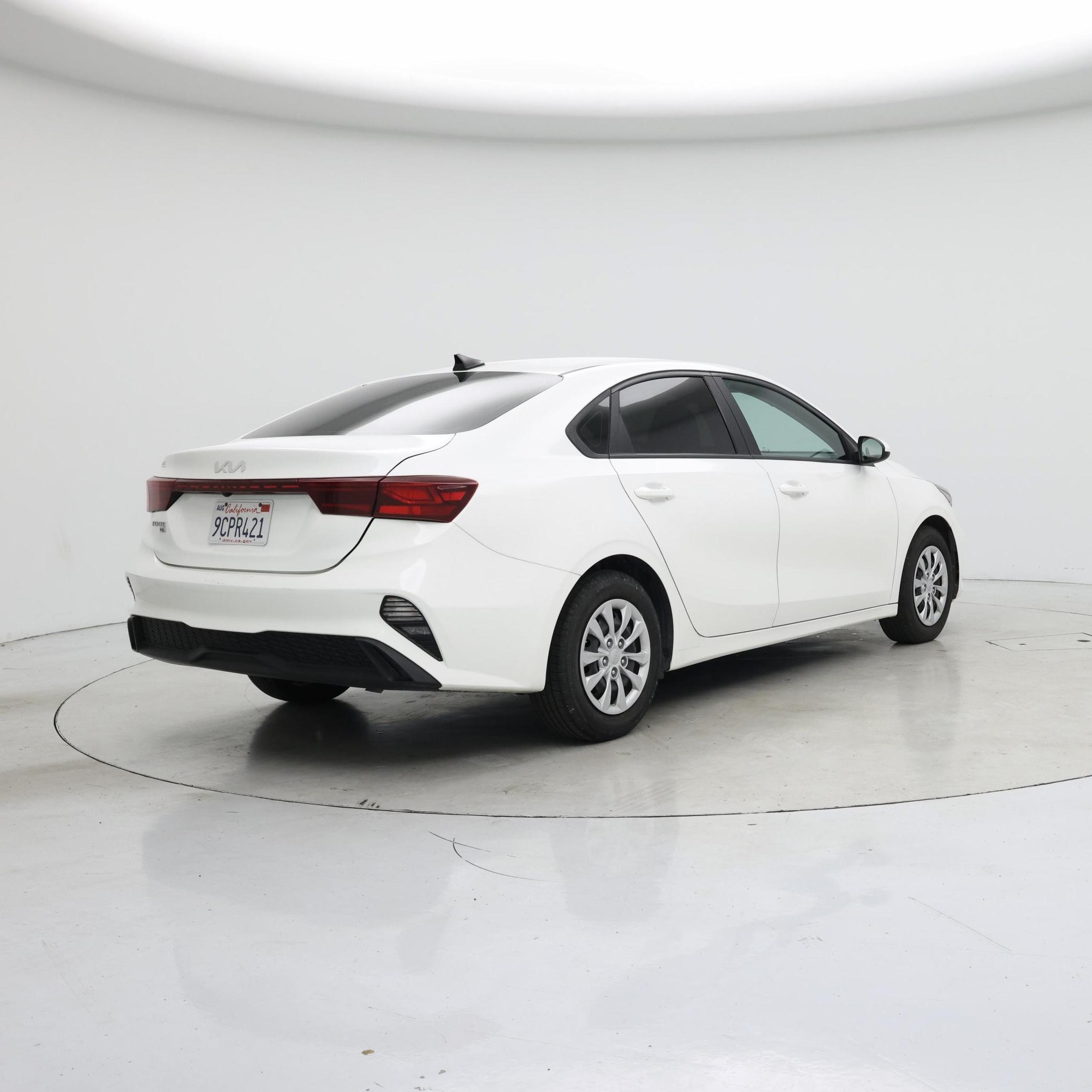 Thumbnail: 2023 Kia Forte - 8