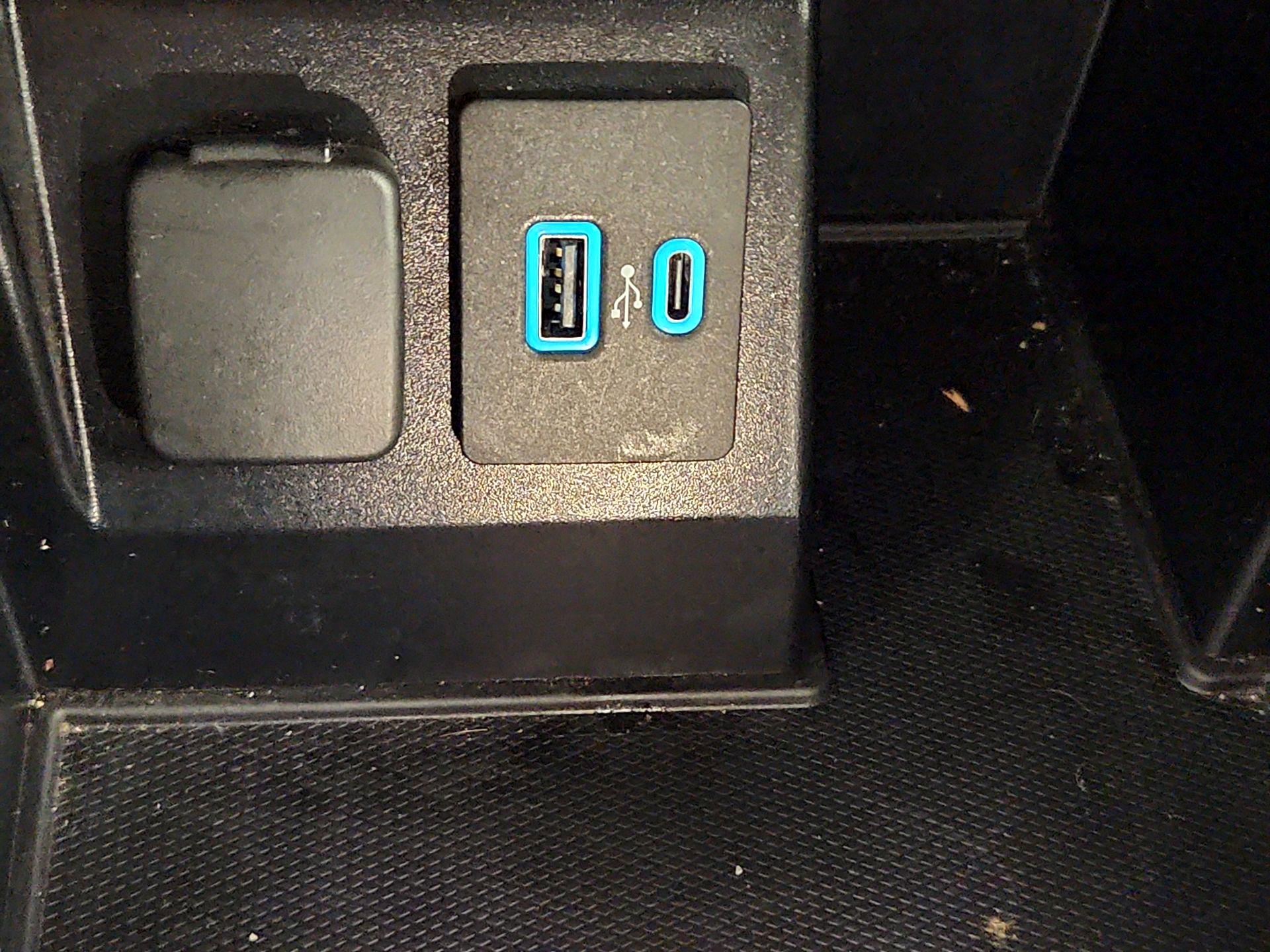 Thumbnail: 2020 Ford Explorer - 18