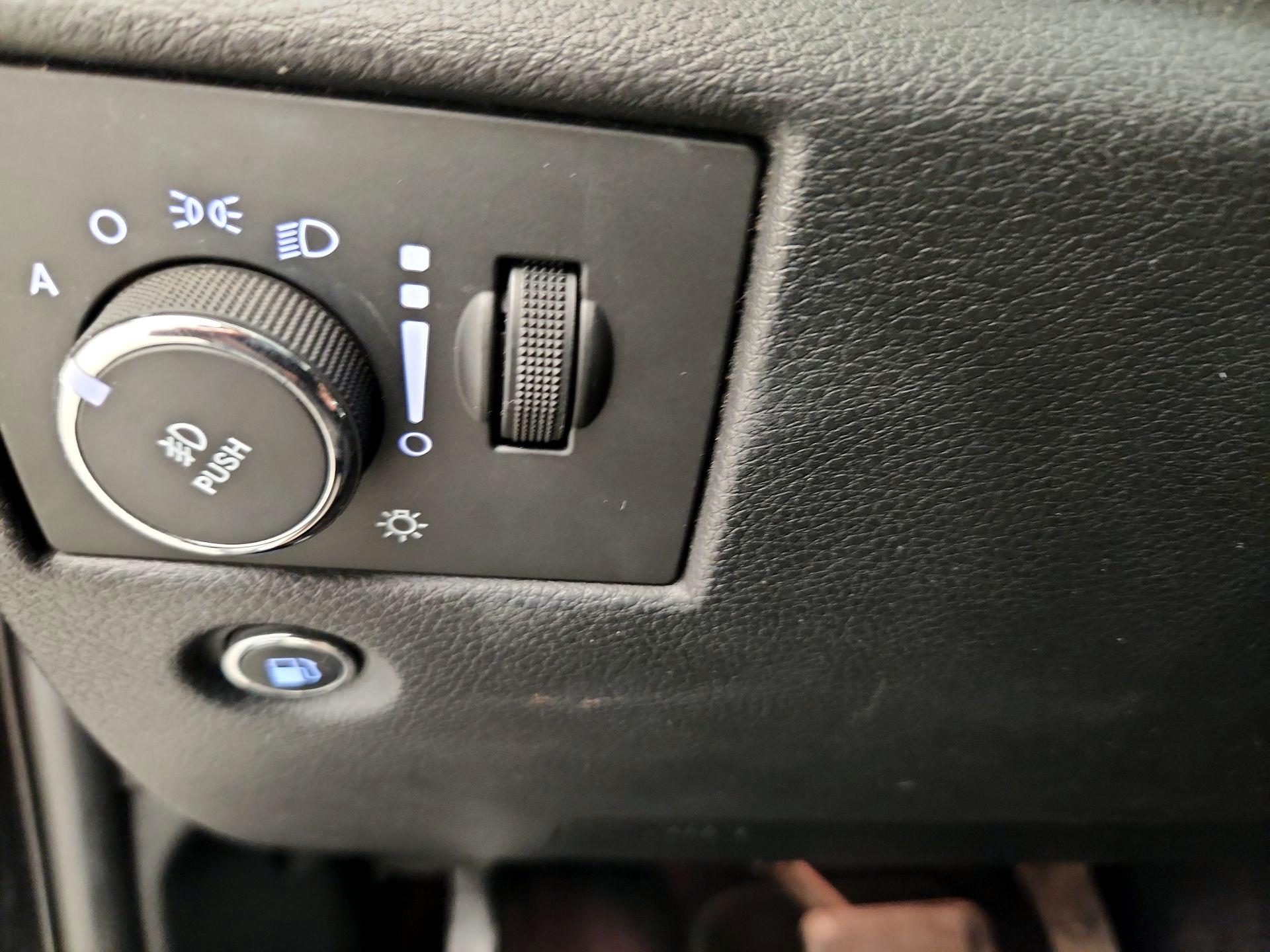 Thumbnail: 2016 Jeep Grand Cherokee - 13