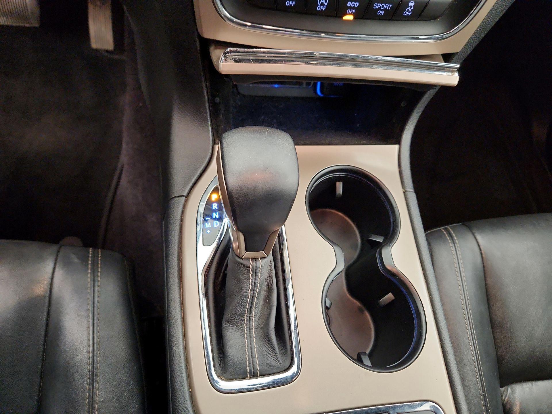 Thumbnail: 2016 Jeep Grand Cherokee - 18