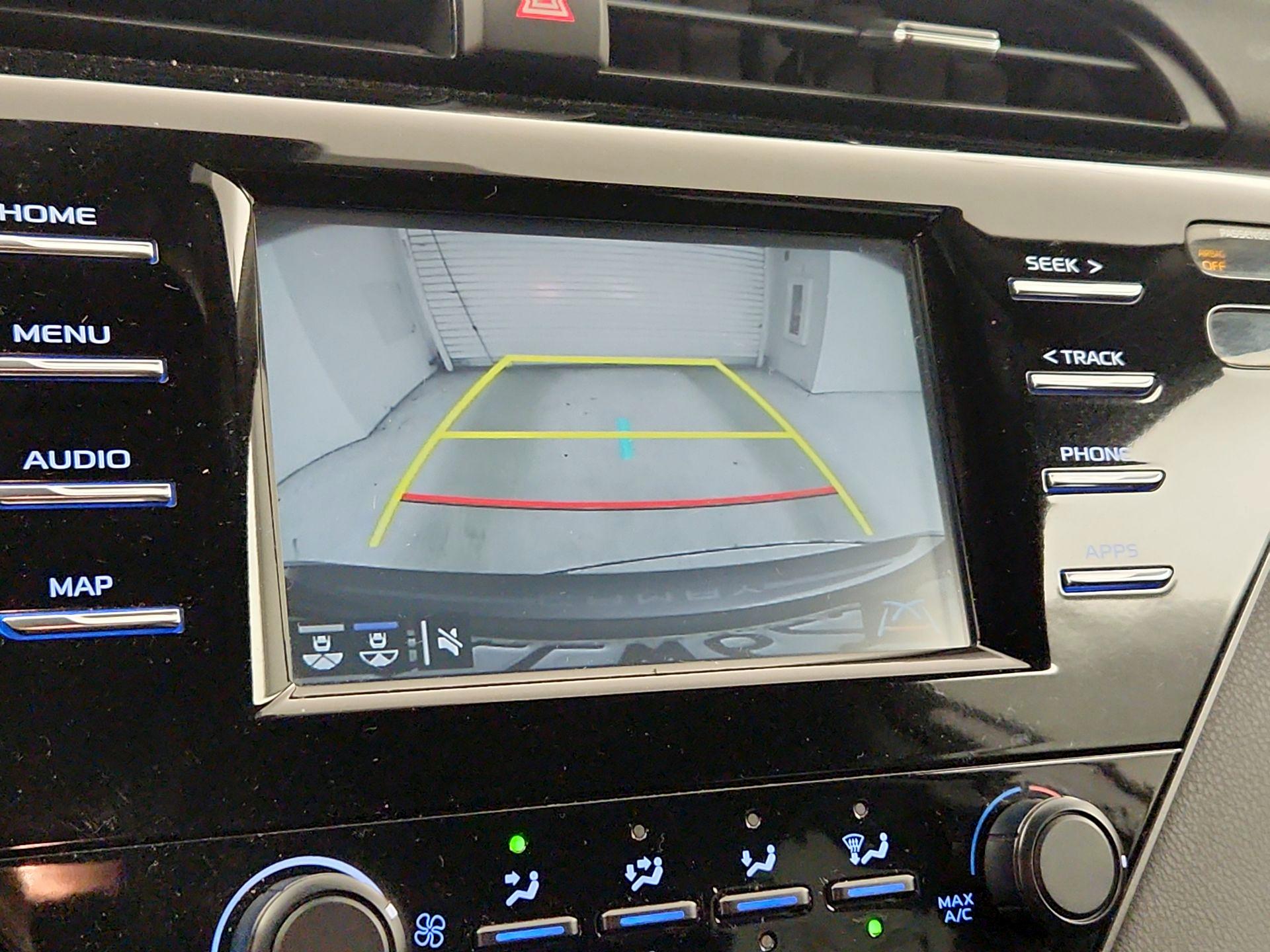 Thumbnail: 2019 Toyota Camry - 14