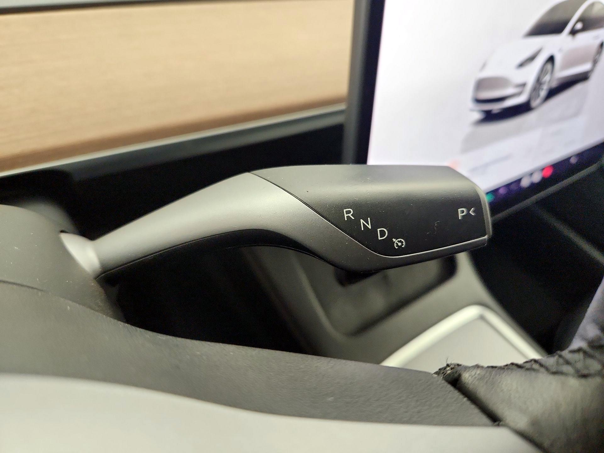 Thumbnail: 2022 Tesla Model 3 - 16