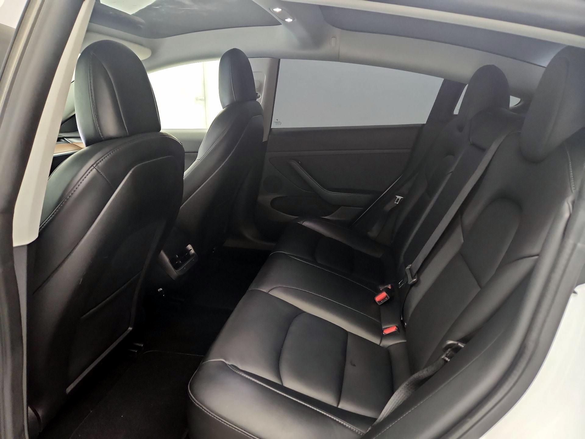 Thumbnail: 2022 Tesla Model 3 - 18