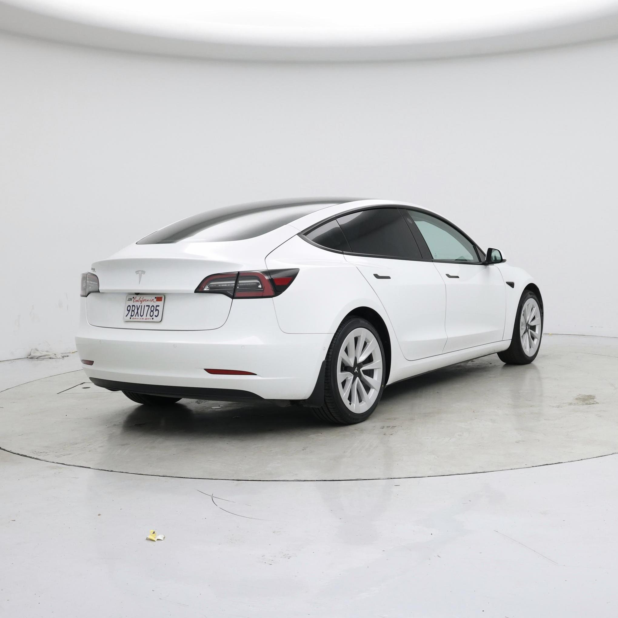 Thumbnail: 2022 Tesla Model 3 - 8