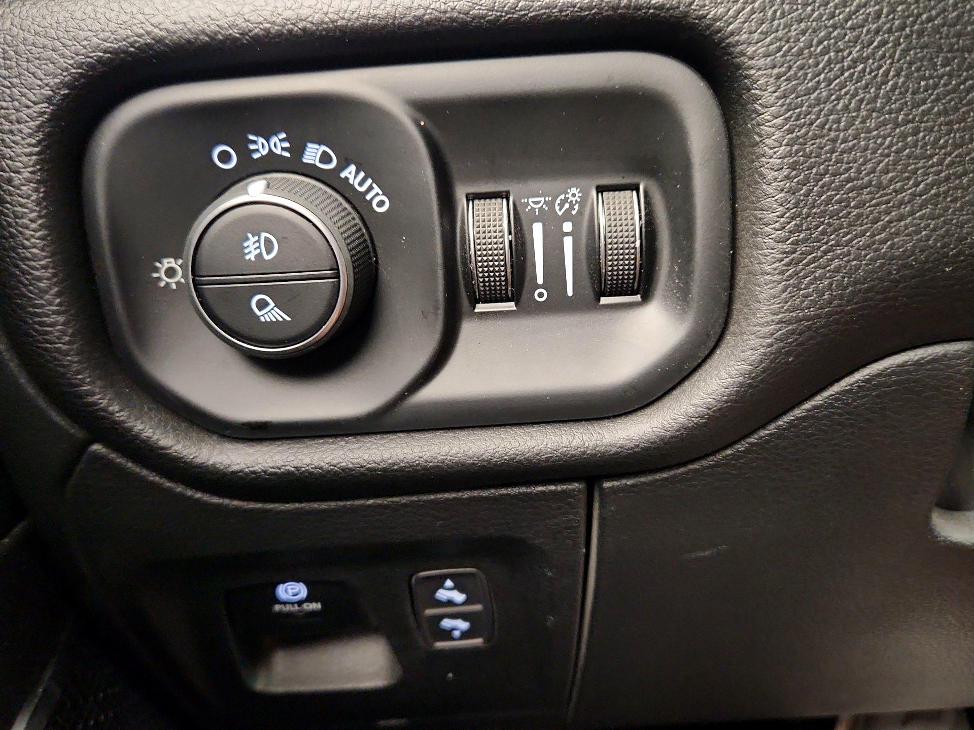 Thumbnail: 2025 RAM 1500 - 13