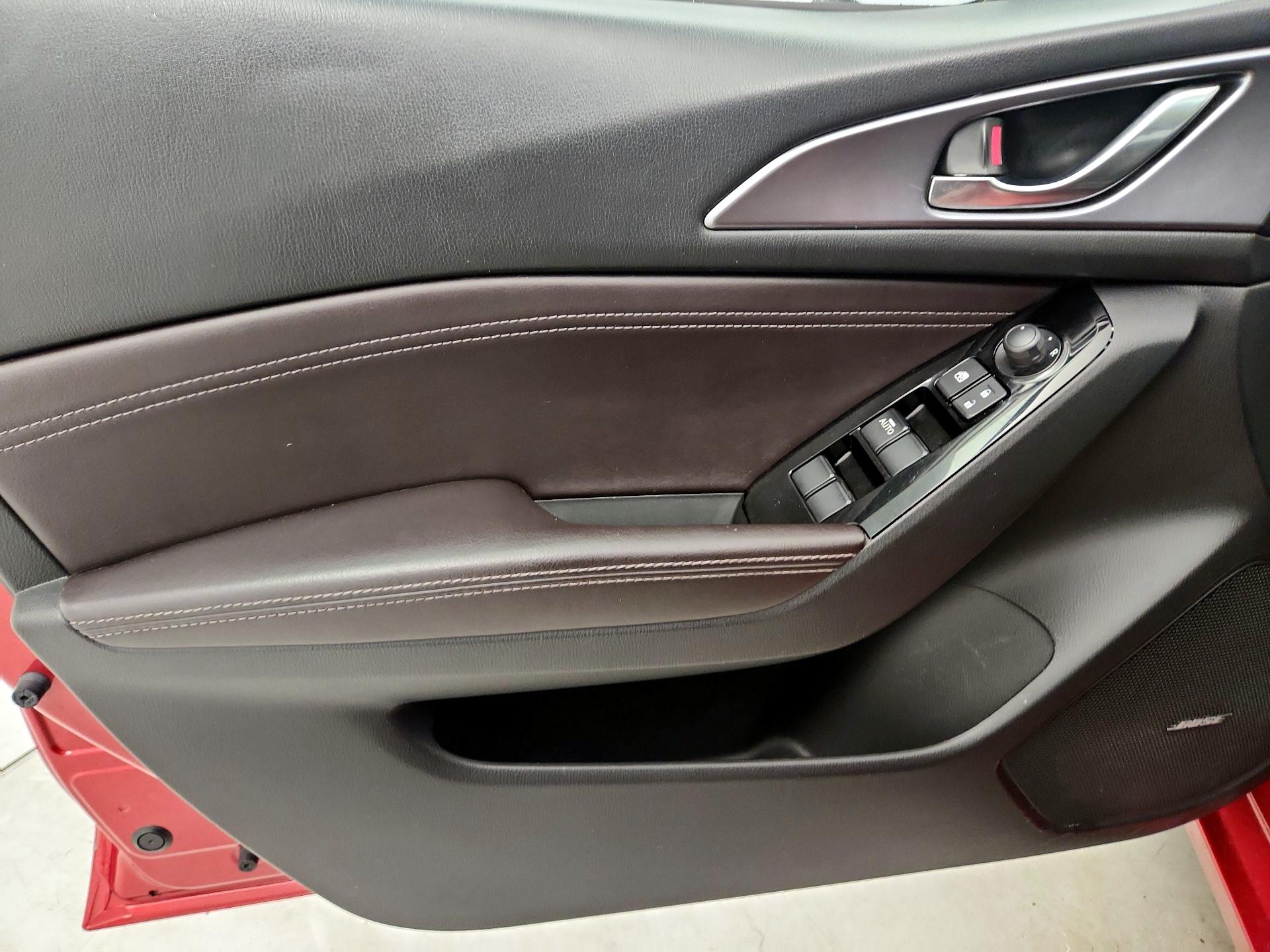 Thumbnail: 2017 Mazda Mazda3 - 12