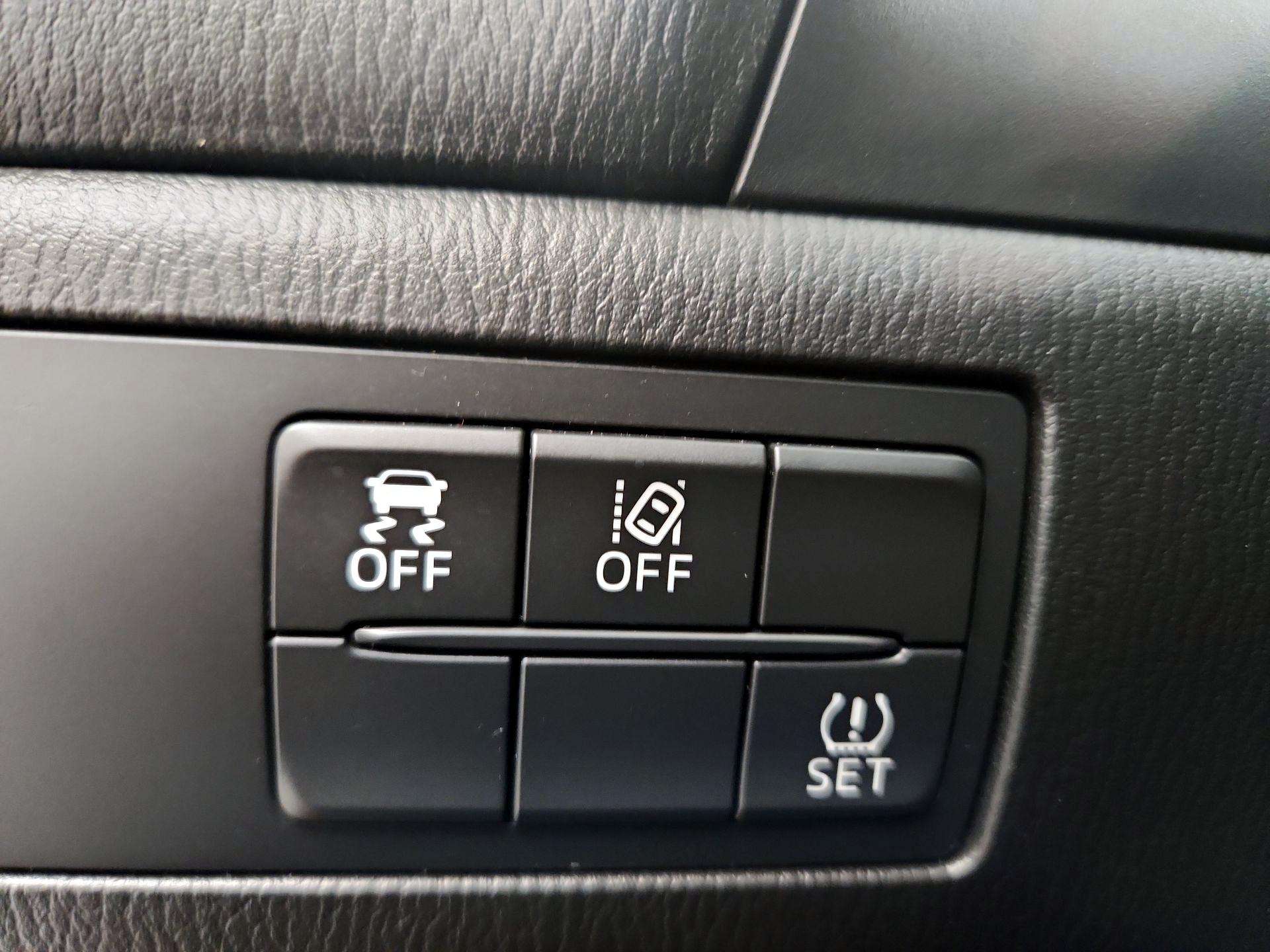 Thumbnail: 2017 Mazda Mazda3 - 13