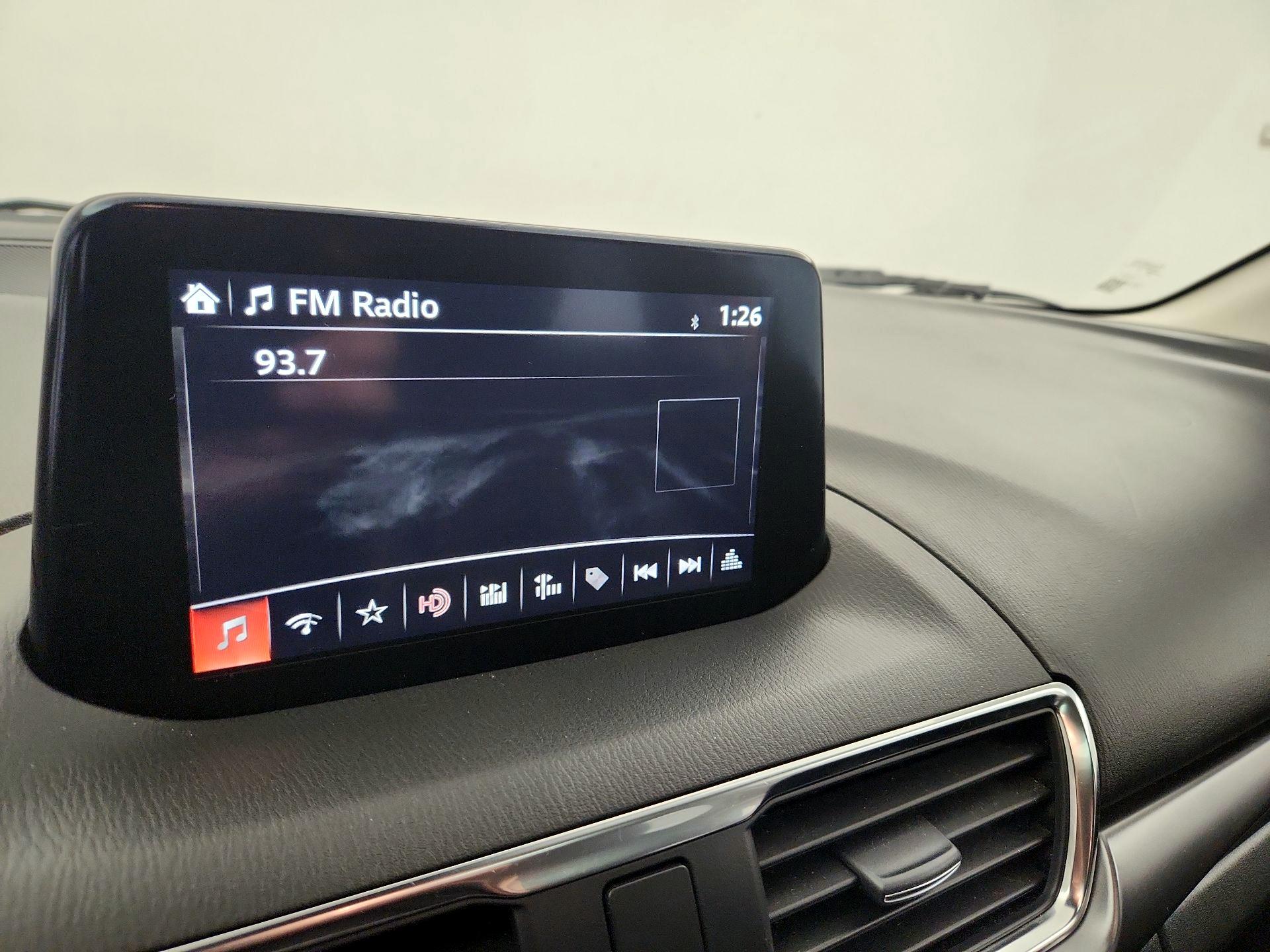 Thumbnail: 2017 Mazda Mazda3 - 16