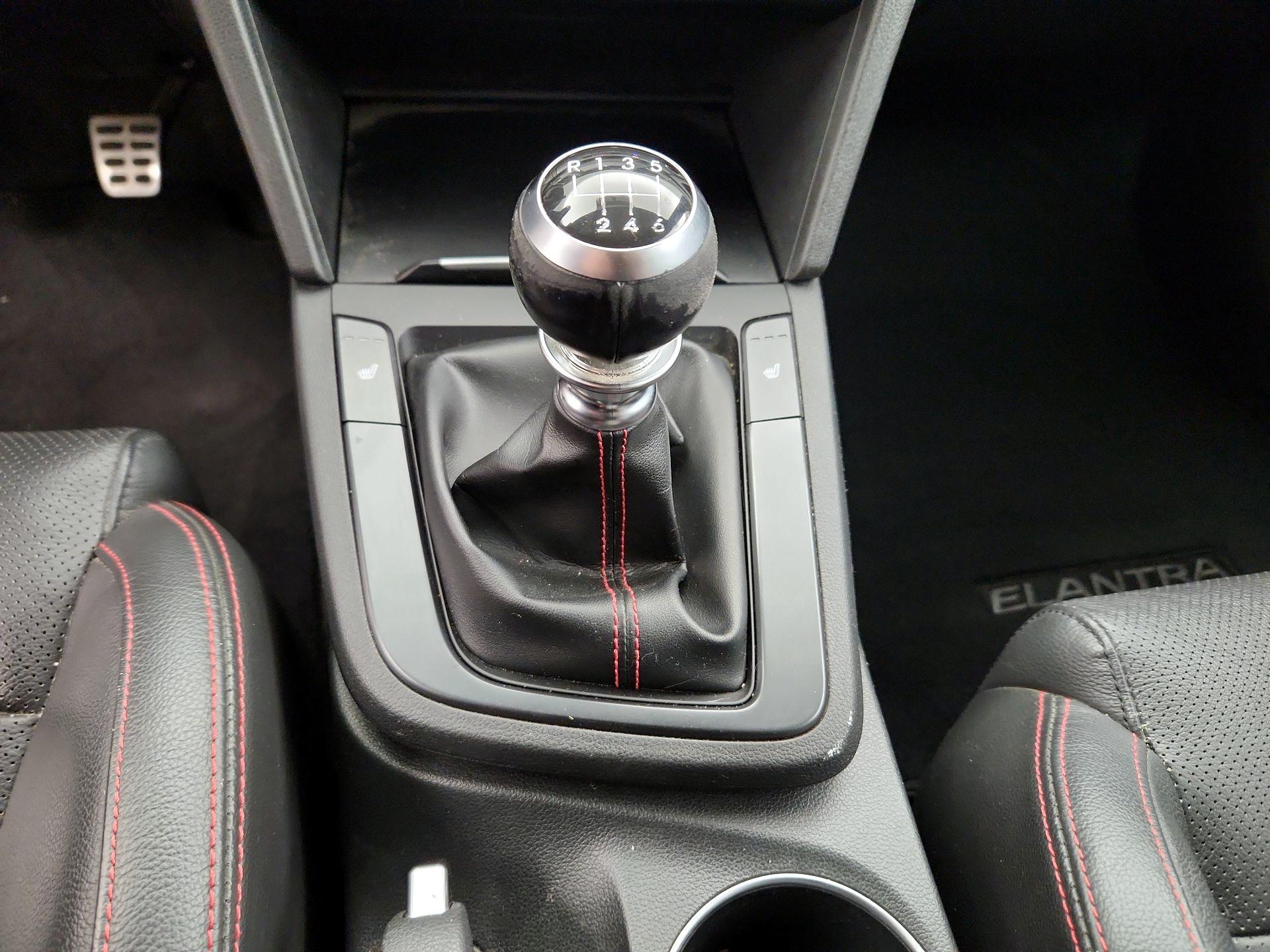 Thumbnail: 2018 Hyundai Elantra - 17