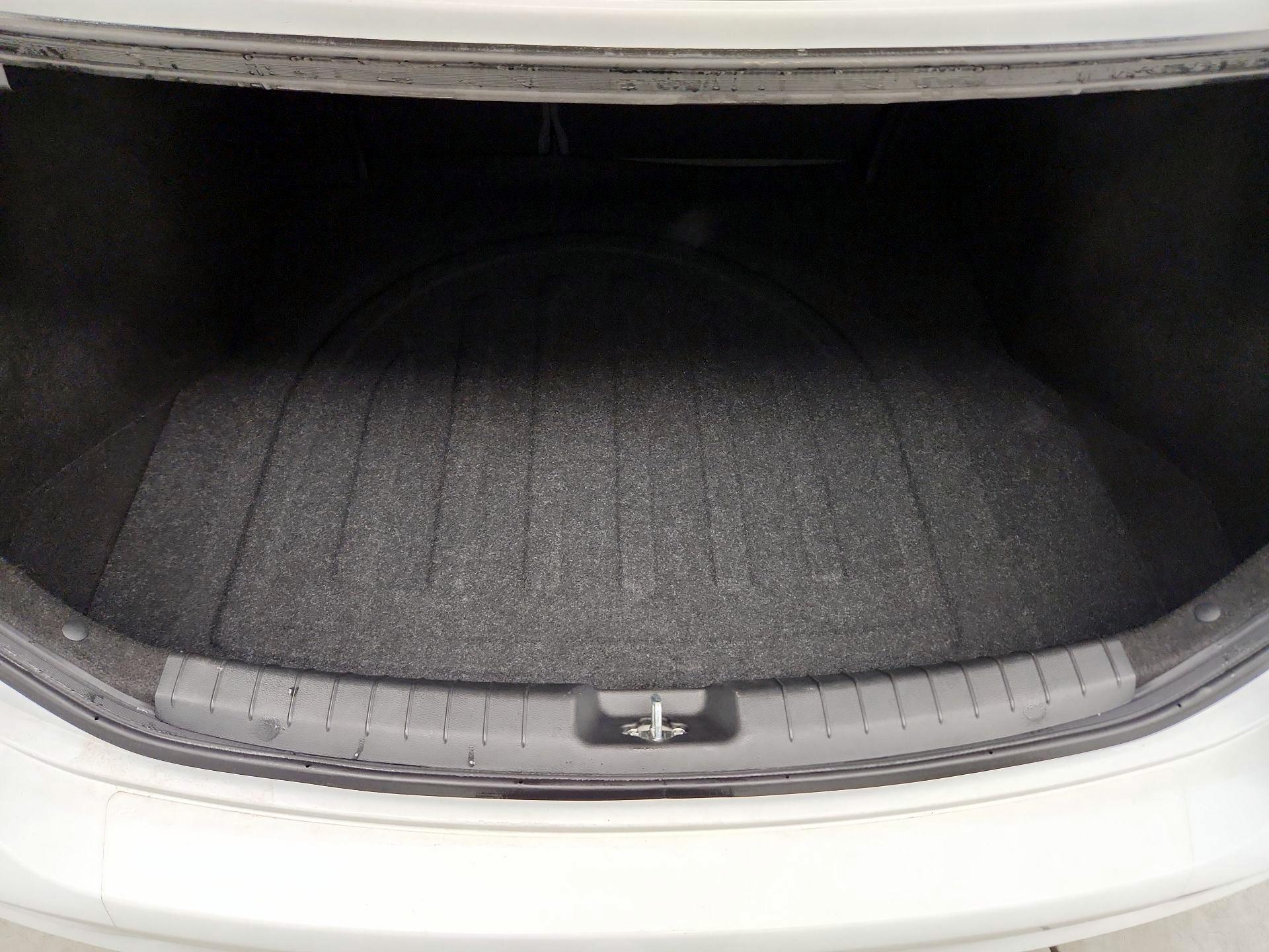 Thumbnail: 2018 Hyundai Elantra - 20