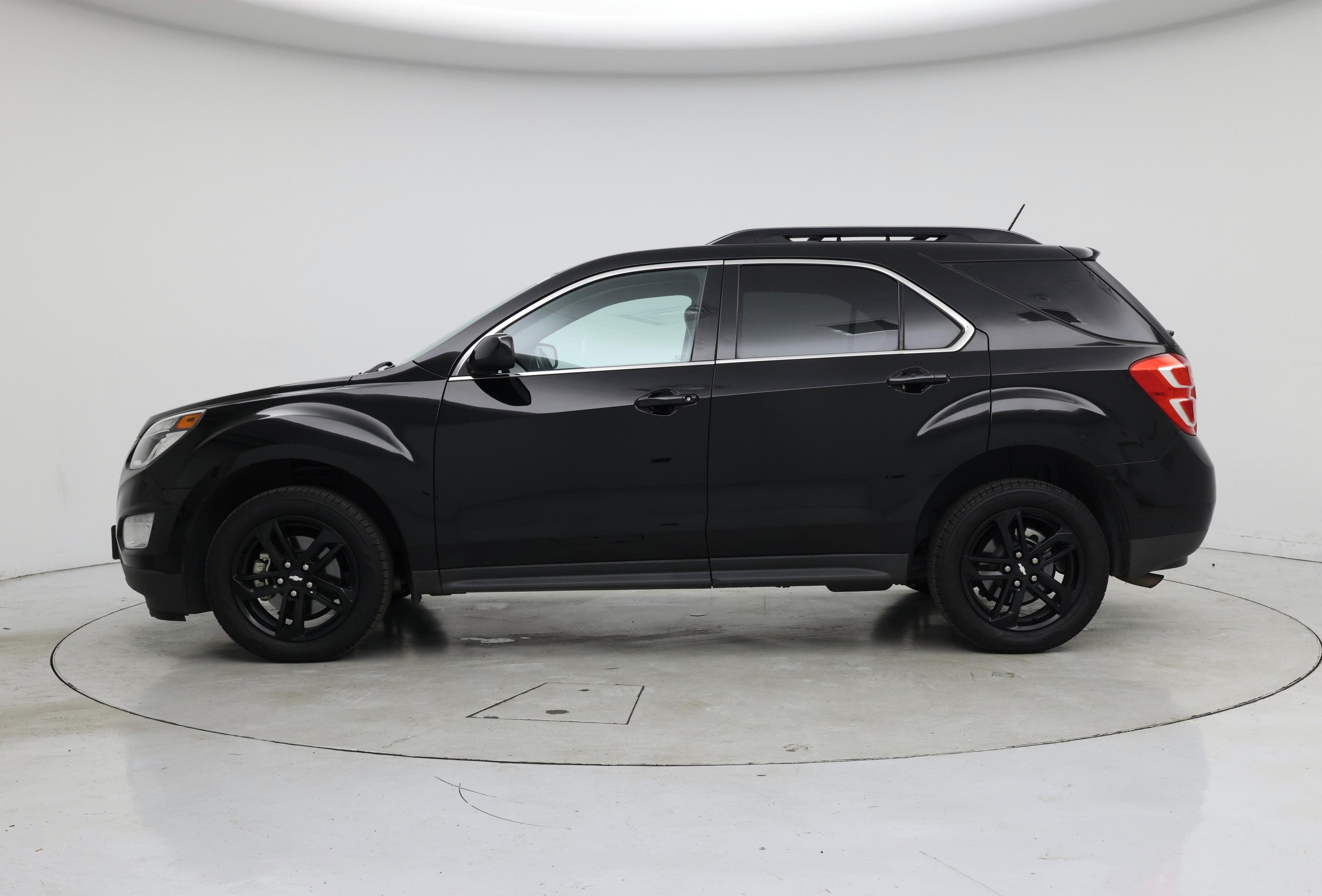 Thumbnail: 2017 Chevrolet Equinox - 3