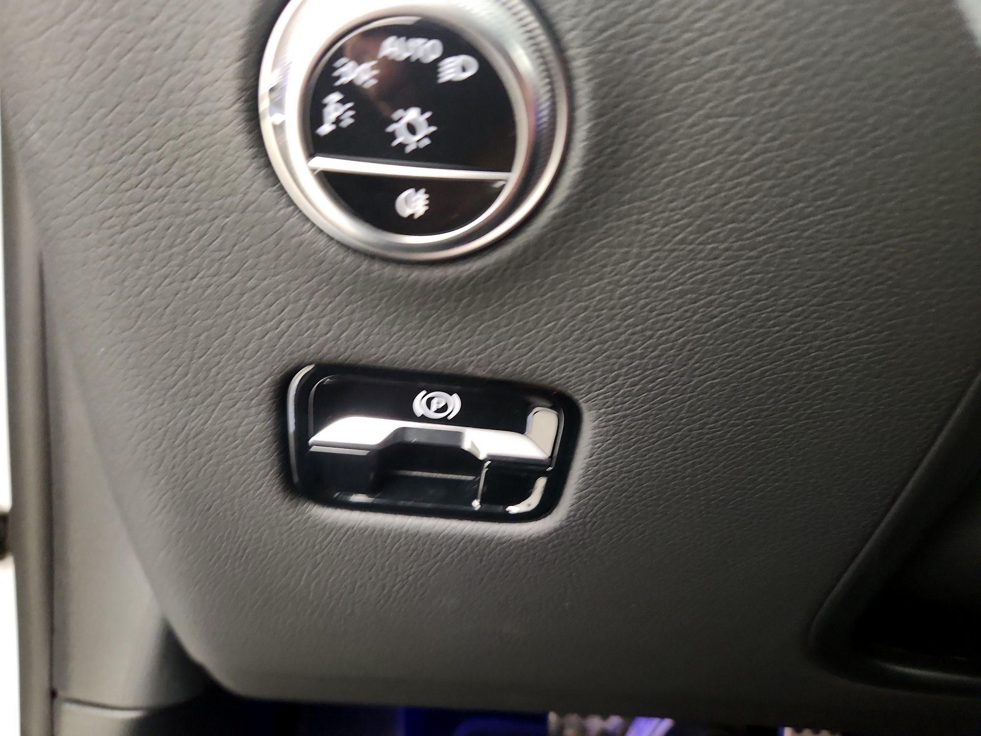 Thumbnail: 2023 Mercedes-Benz GLC - 13