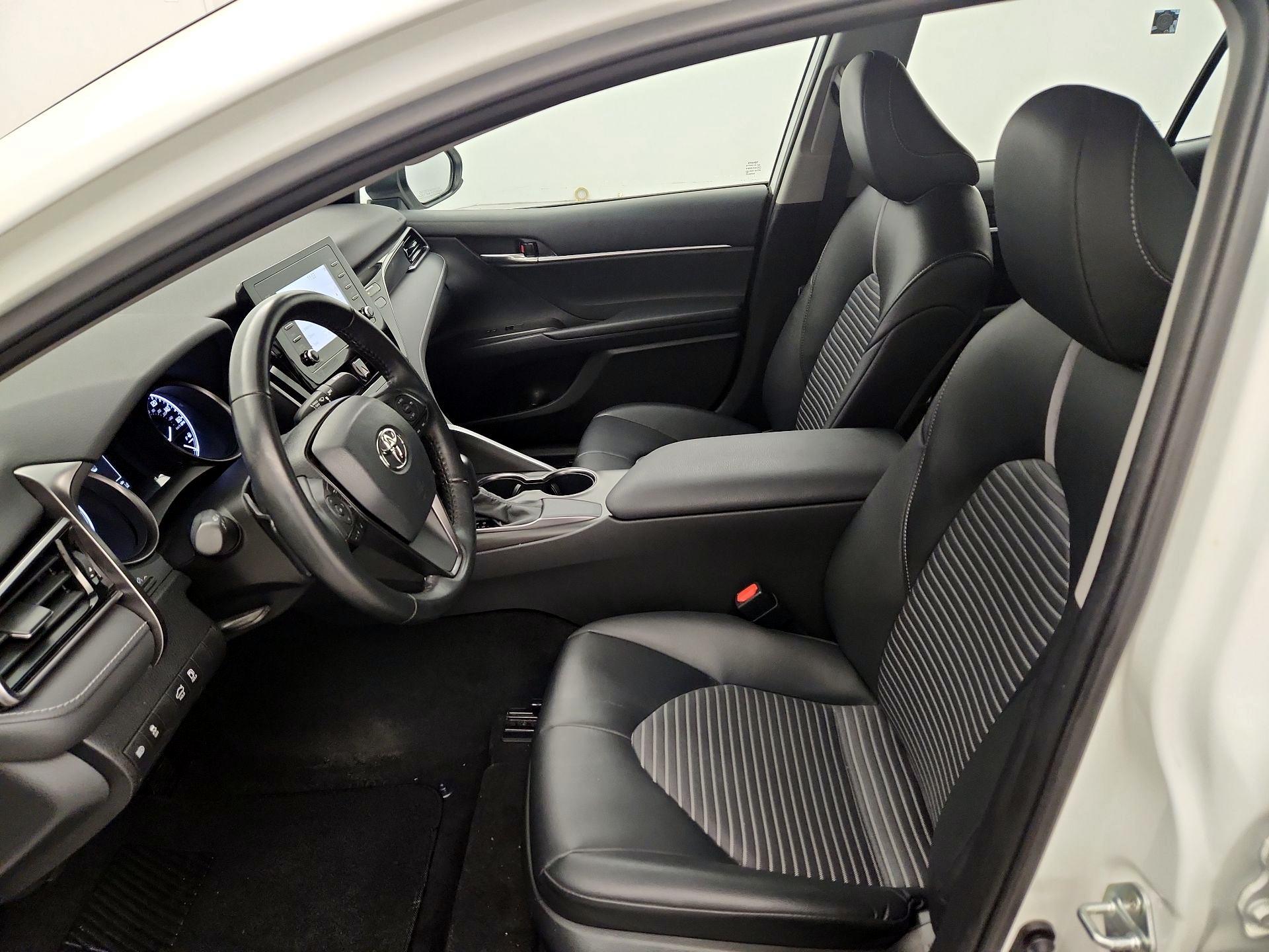 Thumbnail: 2021 Toyota Camry - 11