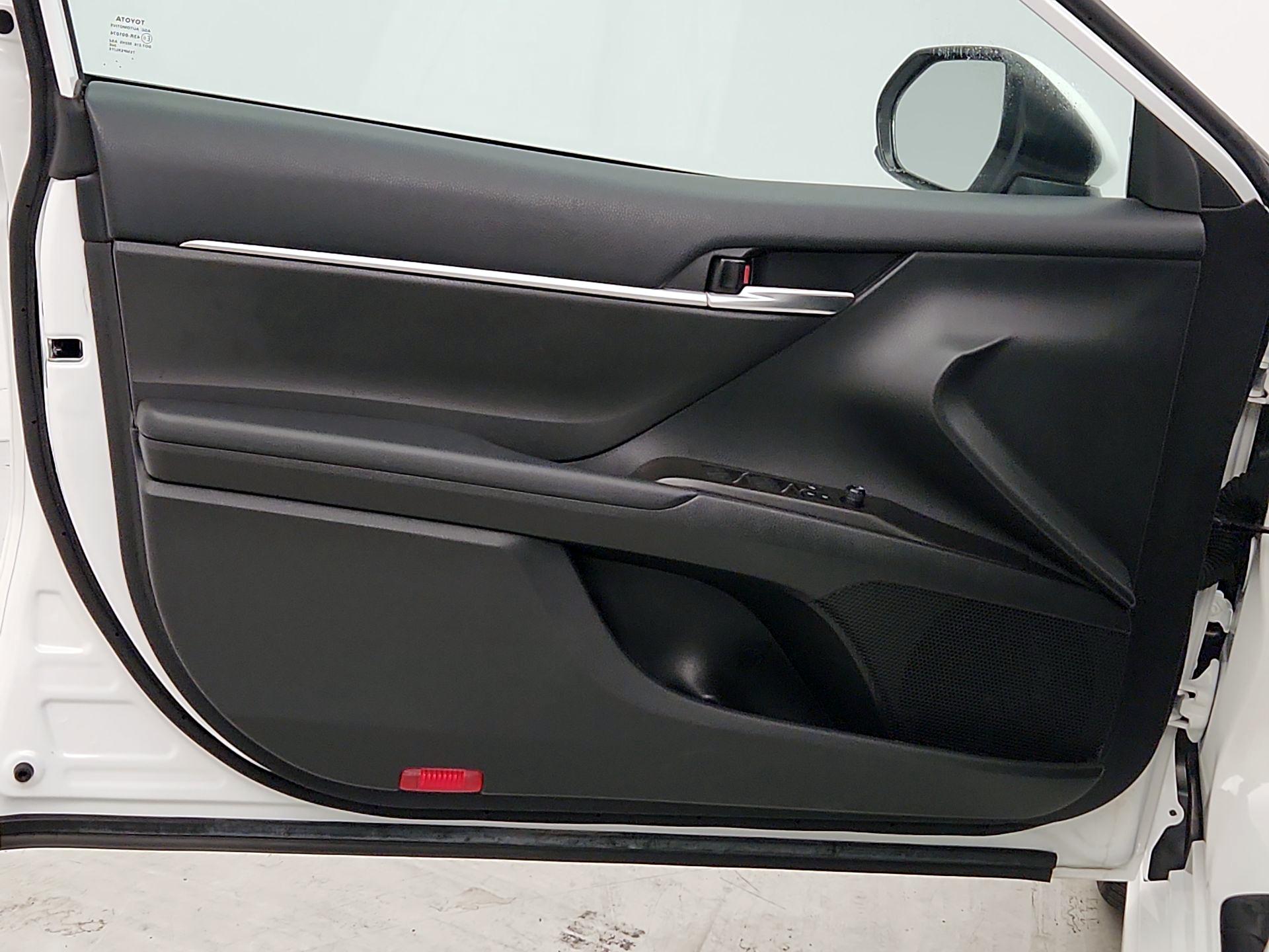 Thumbnail: 2021 Toyota Camry - 12