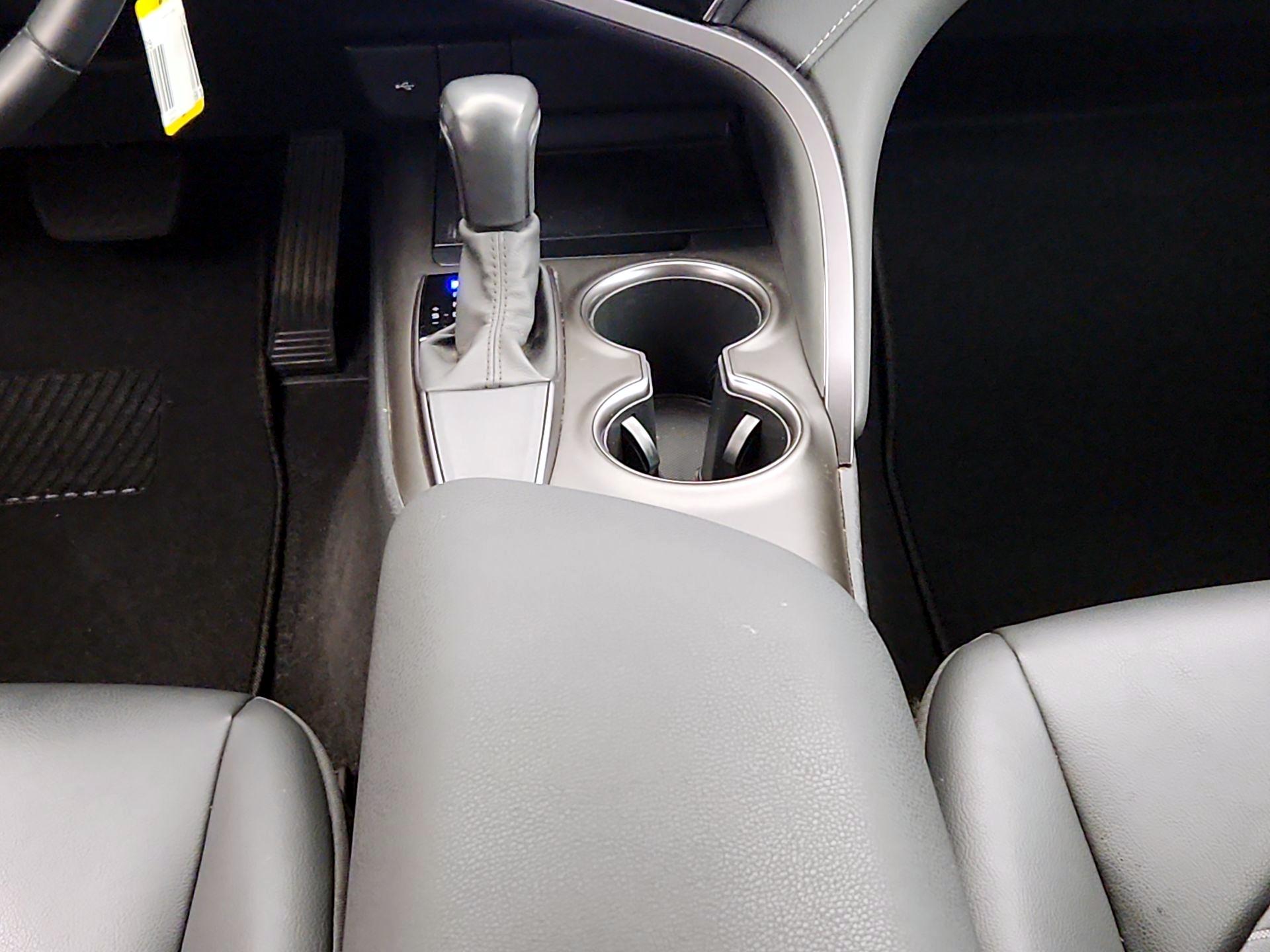 Thumbnail: 2021 Toyota Camry - 17