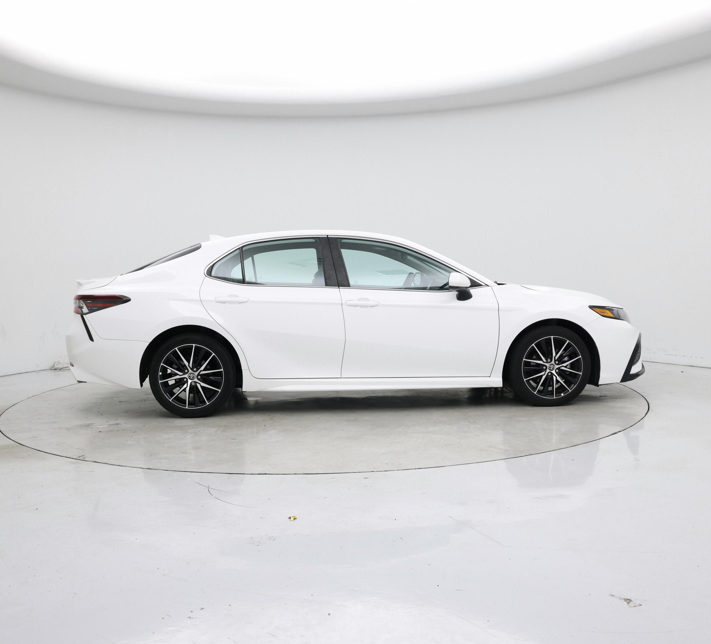 Thumbnail: 2021 Toyota Camry - 7