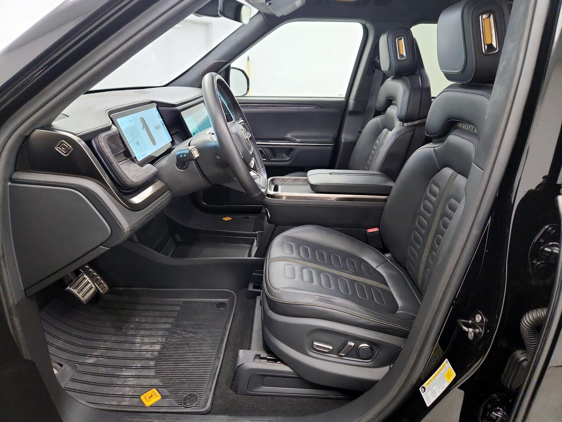 Thumbnail: 2022 Rivian R1T - 11