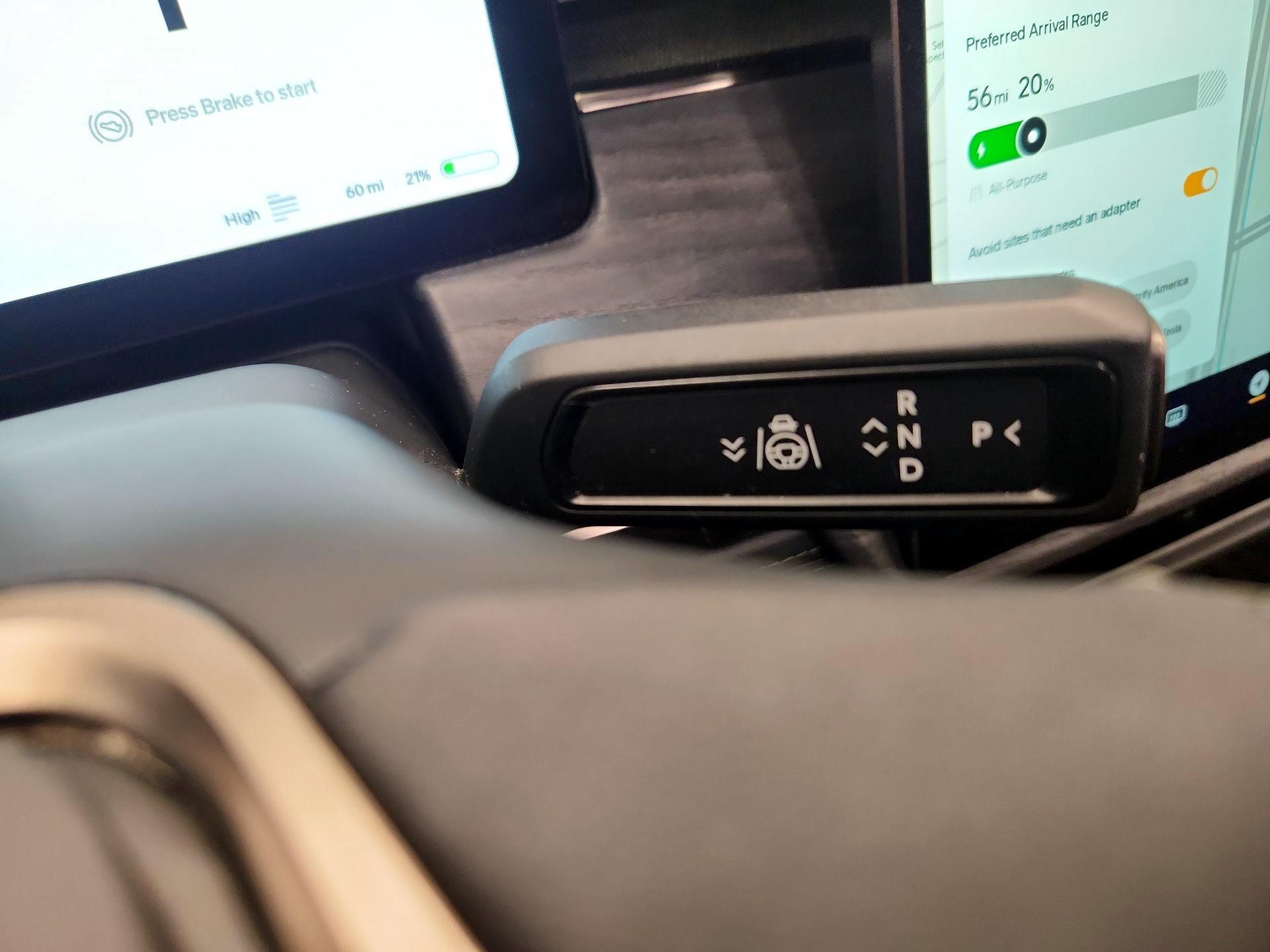 Thumbnail: 2022 Rivian R1T - 17