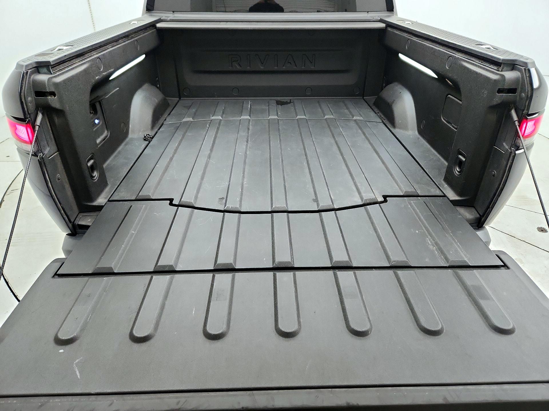 Thumbnail: 2022 Rivian R1T - 20