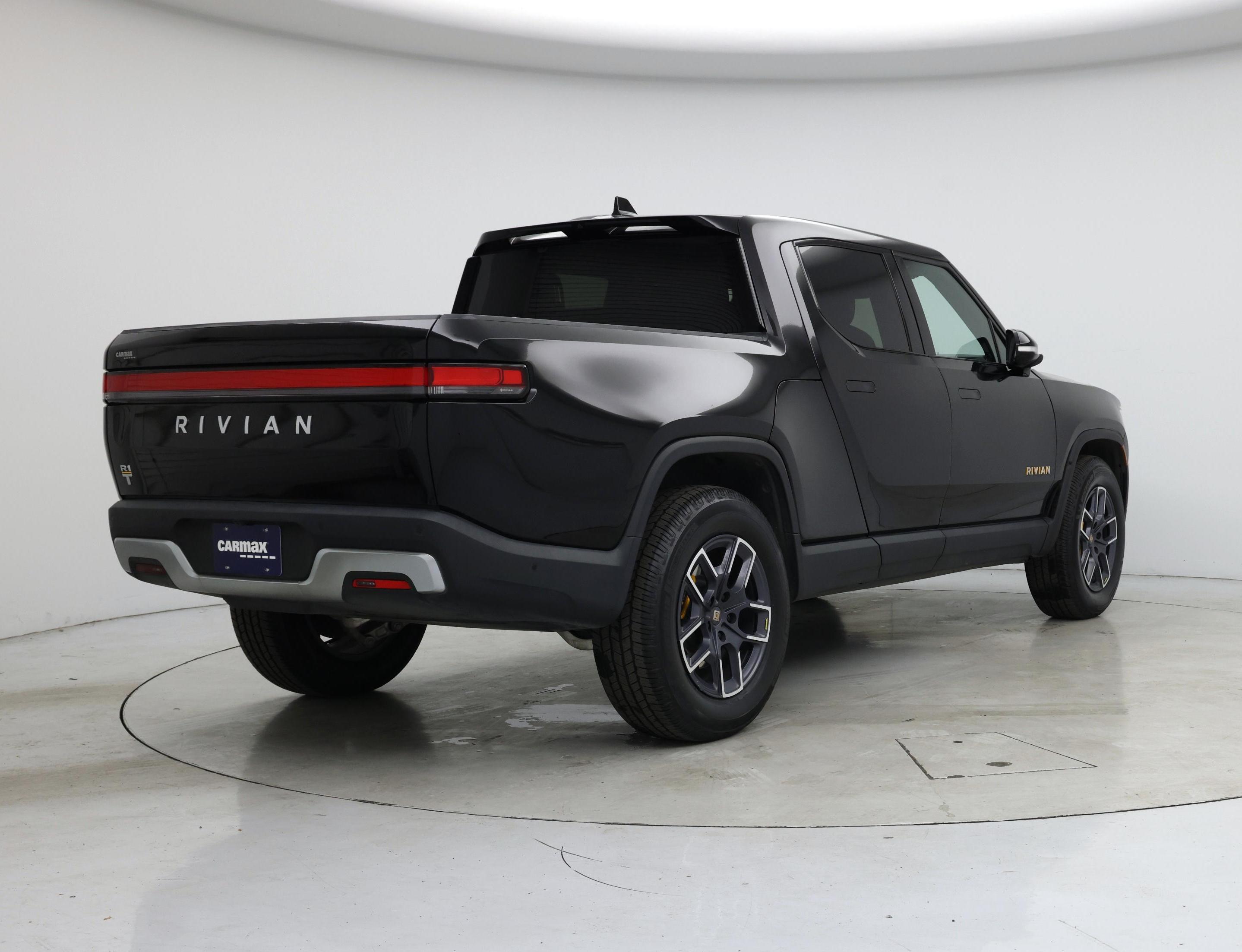 Thumbnail: 2022 Rivian R1T - 8