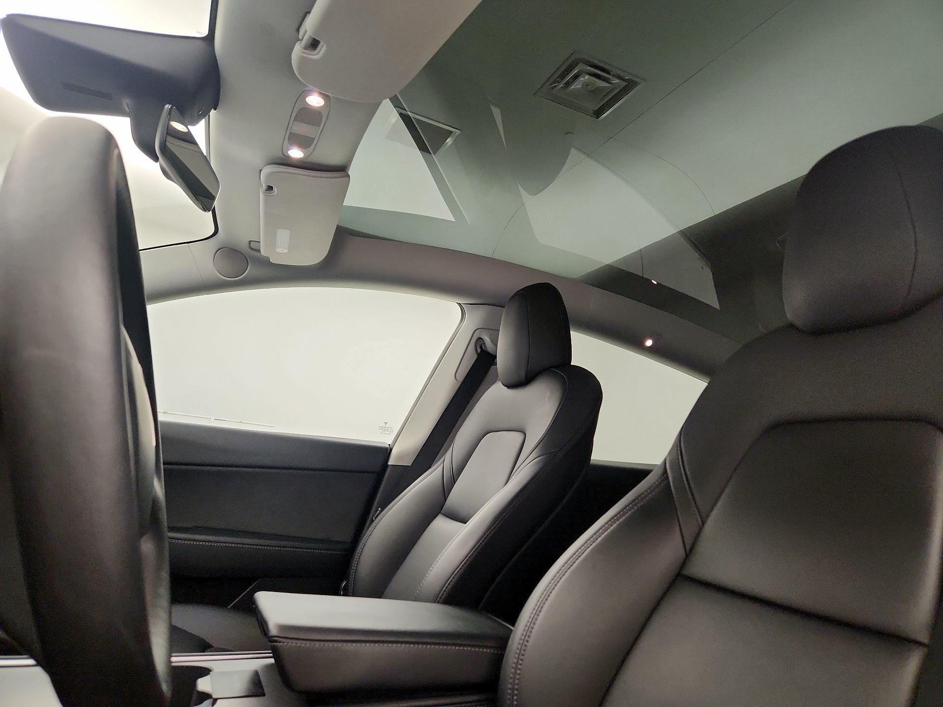 Thumbnail: 2022 Tesla Model Y - 19