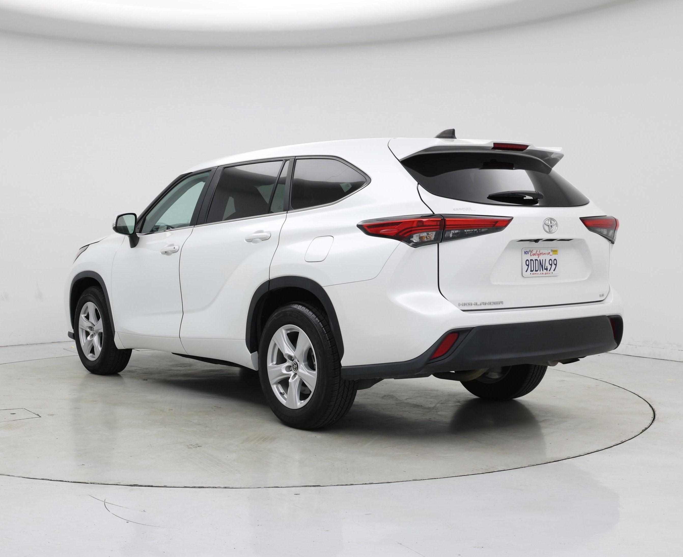 Thumbnail: 2023 Toyota Highlander - 2