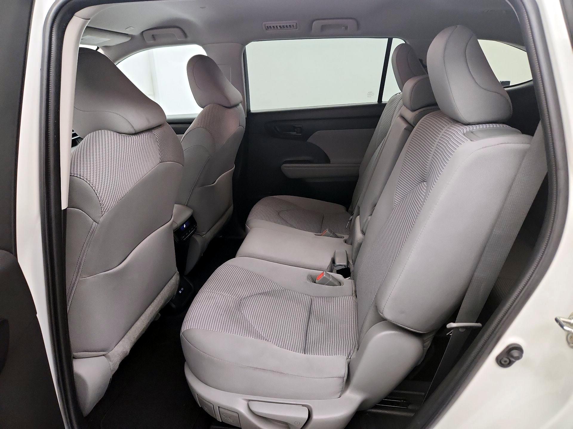 Thumbnail: 2023 Toyota Highlander - 19