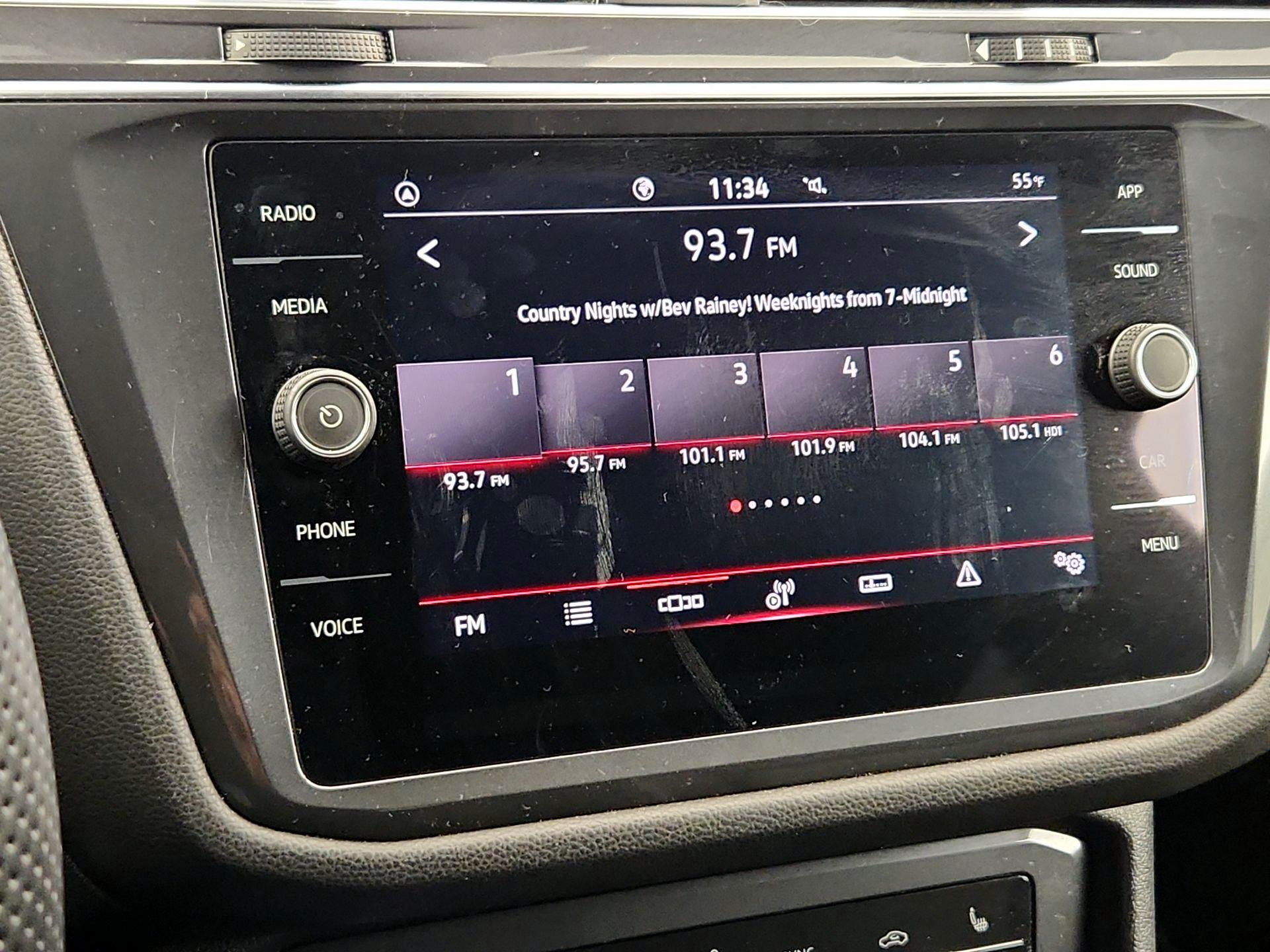 Thumbnail: 2023 Volkswagen Tiguan - 15