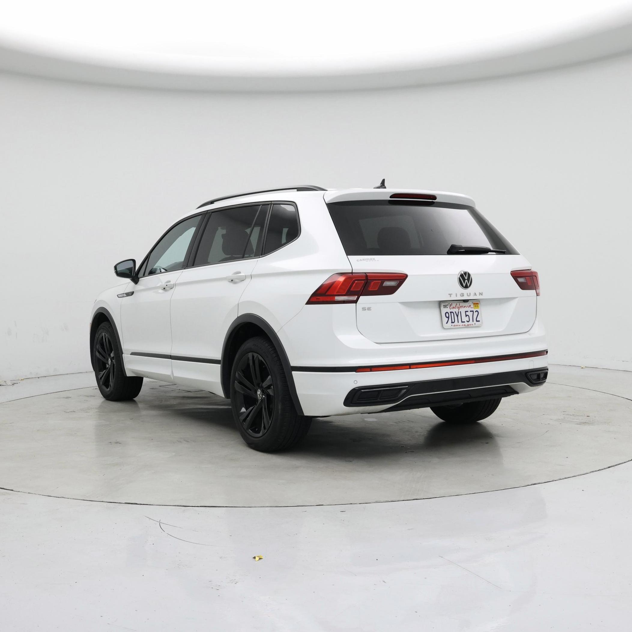 Thumbnail: 2023 Volkswagen Tiguan - 2