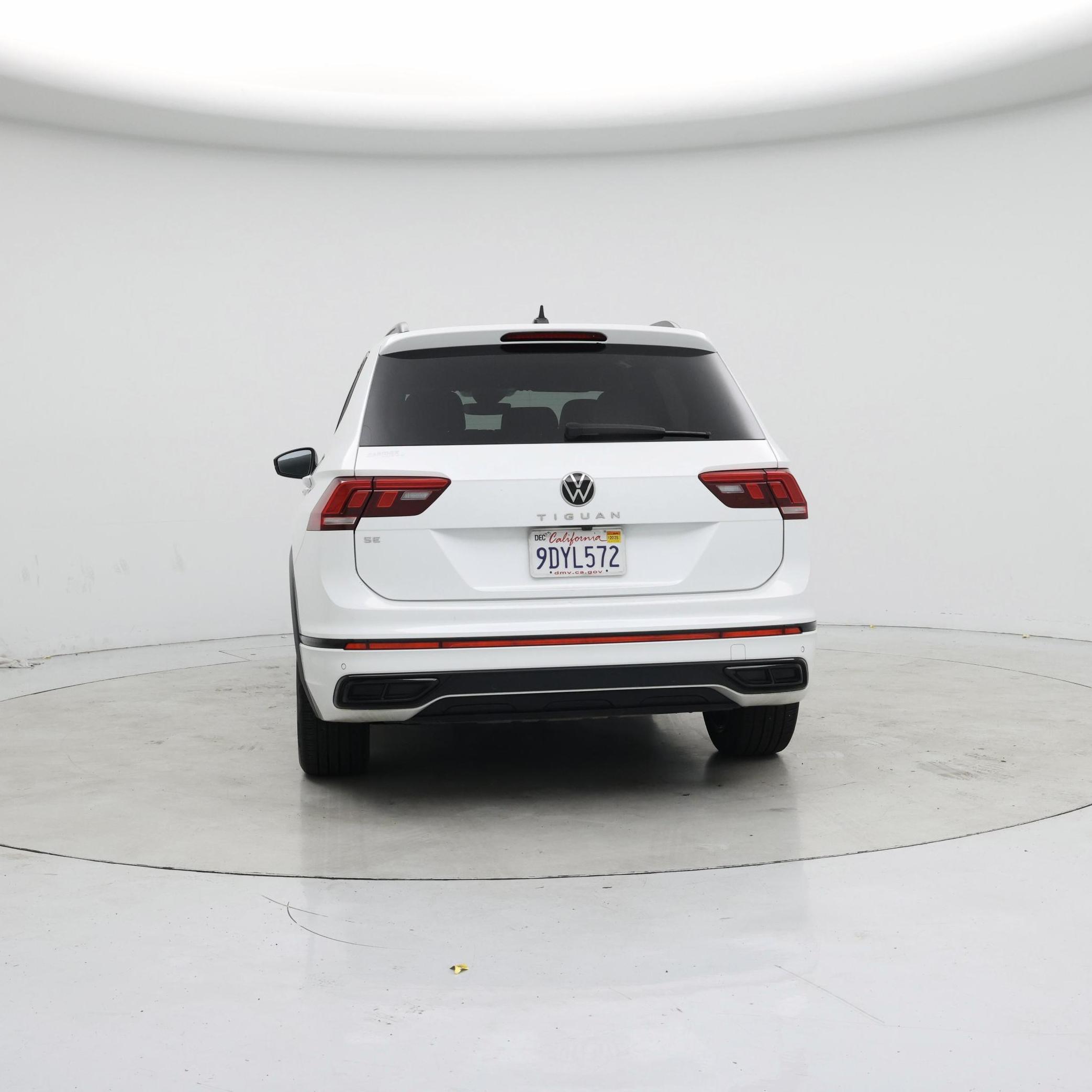 Thumbnail: 2023 Volkswagen Tiguan - 6