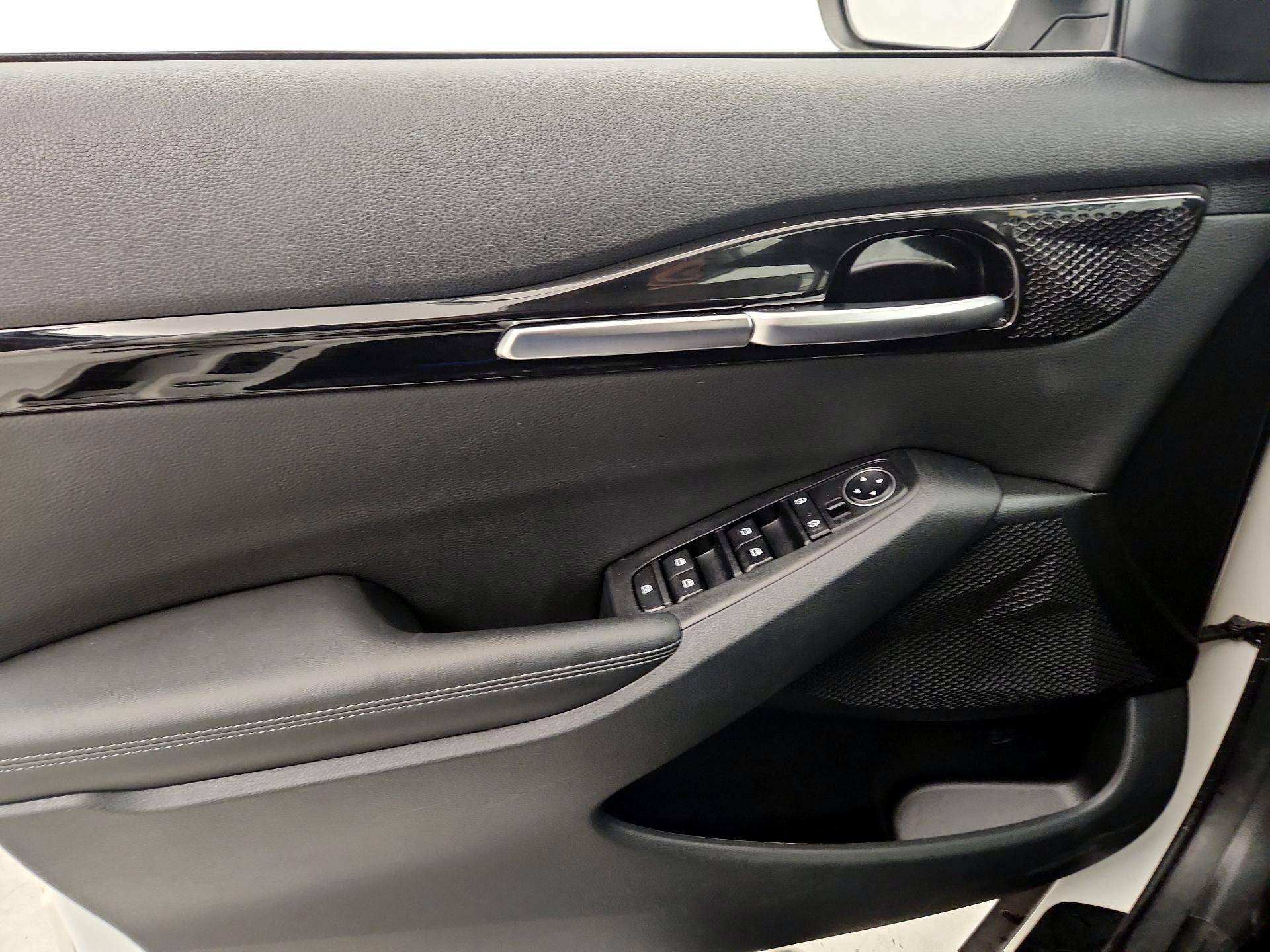 Thumbnail: 2022 Kia Seltos - 12