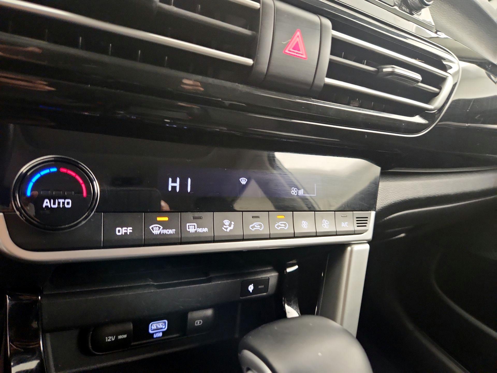 Thumbnail: 2022 Kia Seltos - 17