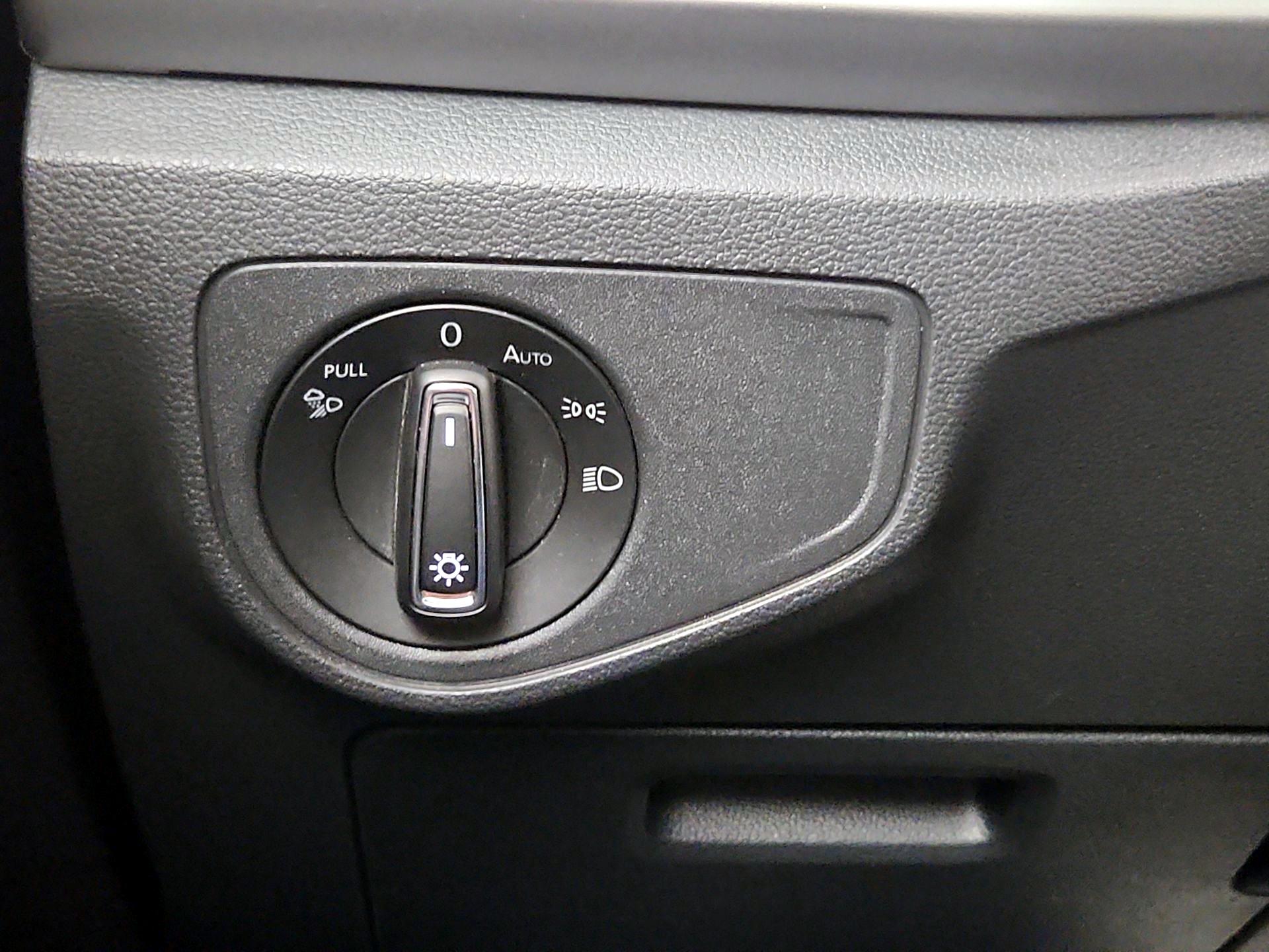 Thumbnail: 2022 Volkswagen Atlas - 13